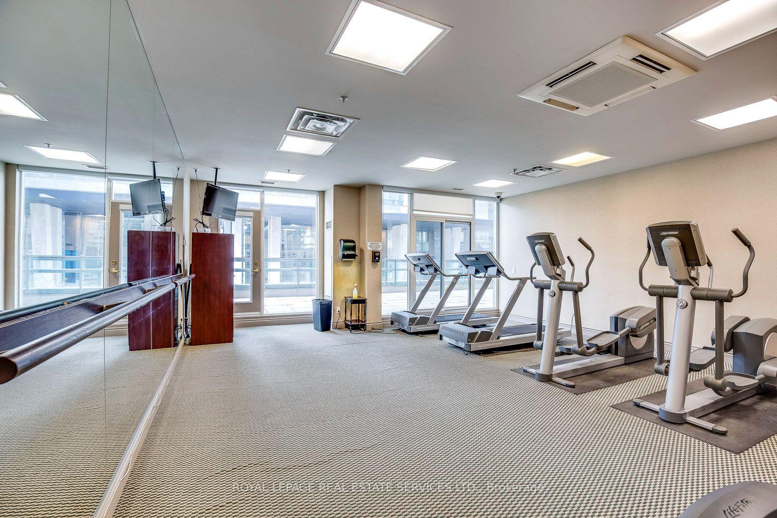 30 Grand Trunk Crescent 2012