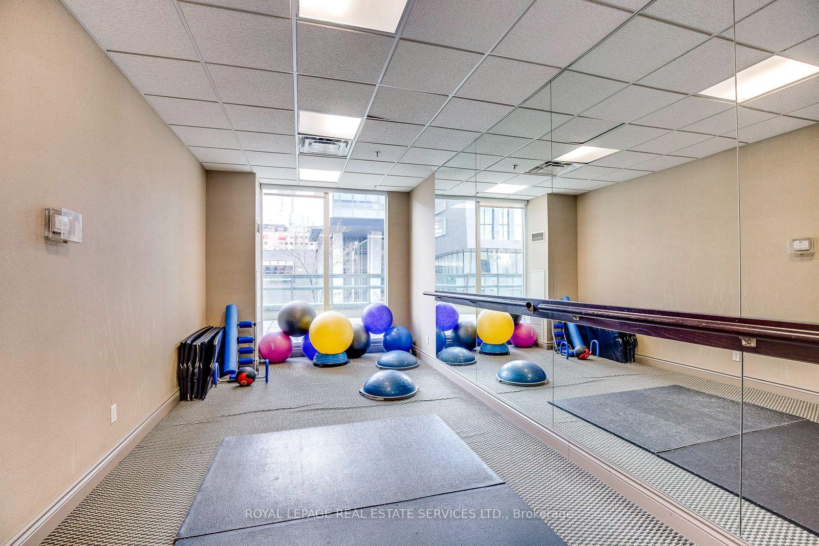 30 Grand Trunk Crescent 2012