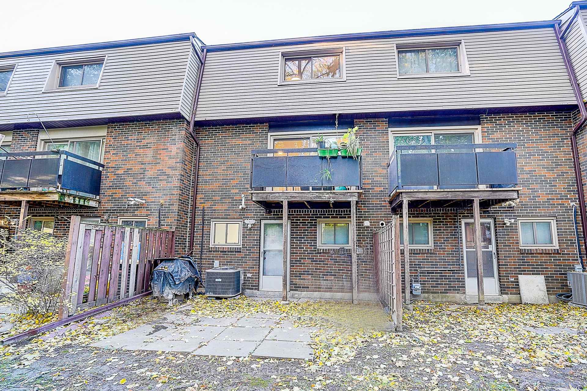 2020 Pharmacy Avenue 23