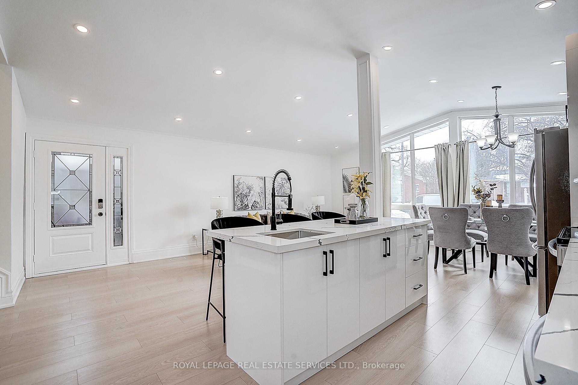 21 Holford Crescent, Toronto E05, ON M1T 1L9, Toronto E05 ON, M1T 1L9