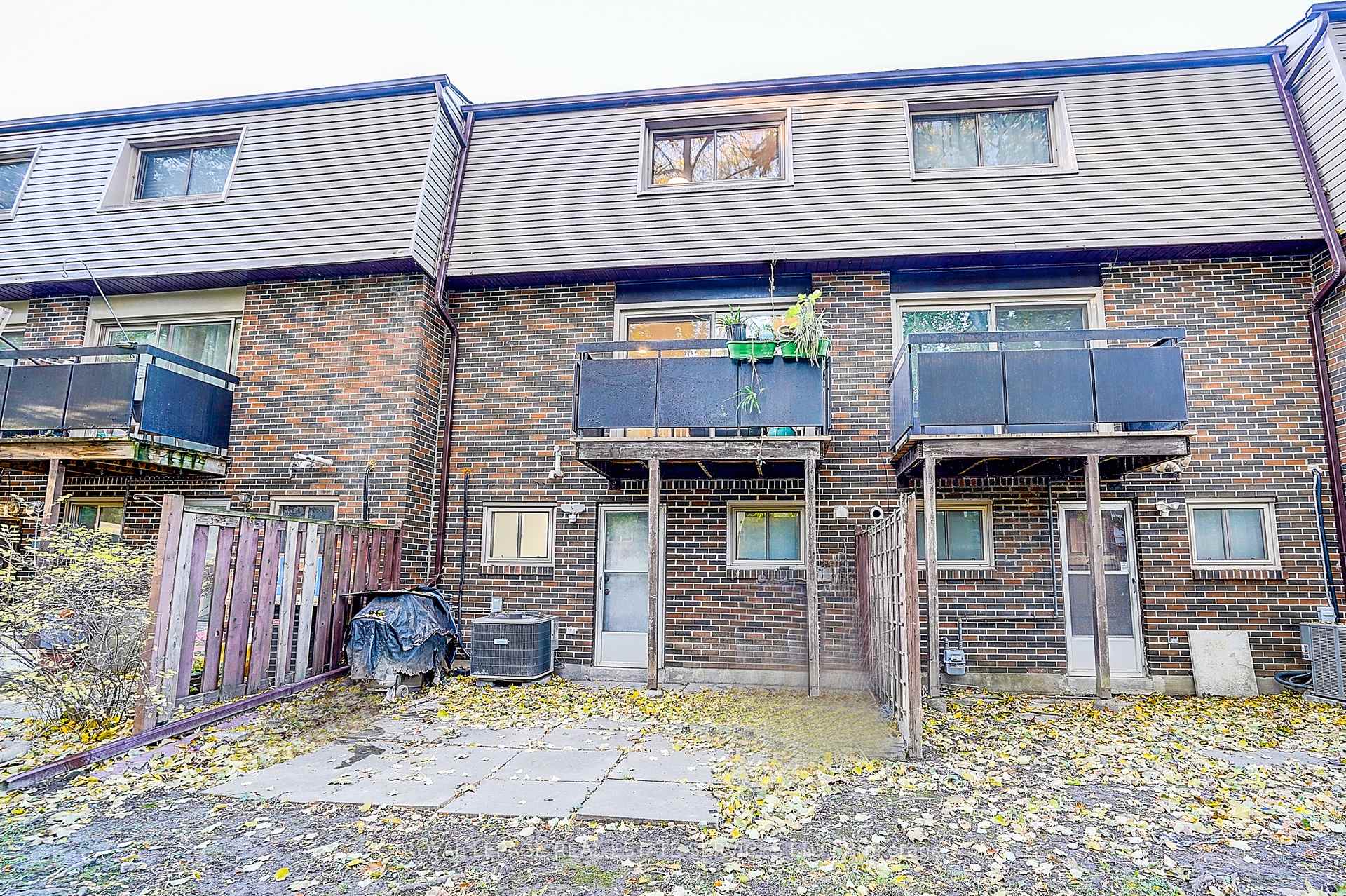 2020 Pharmacy Avenue 23