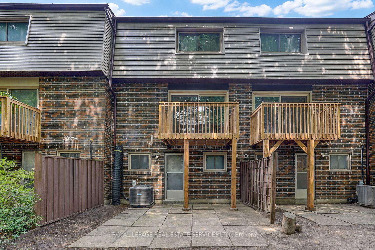 2020 Pharmacy Avenue 23, Toronto Unit: 23