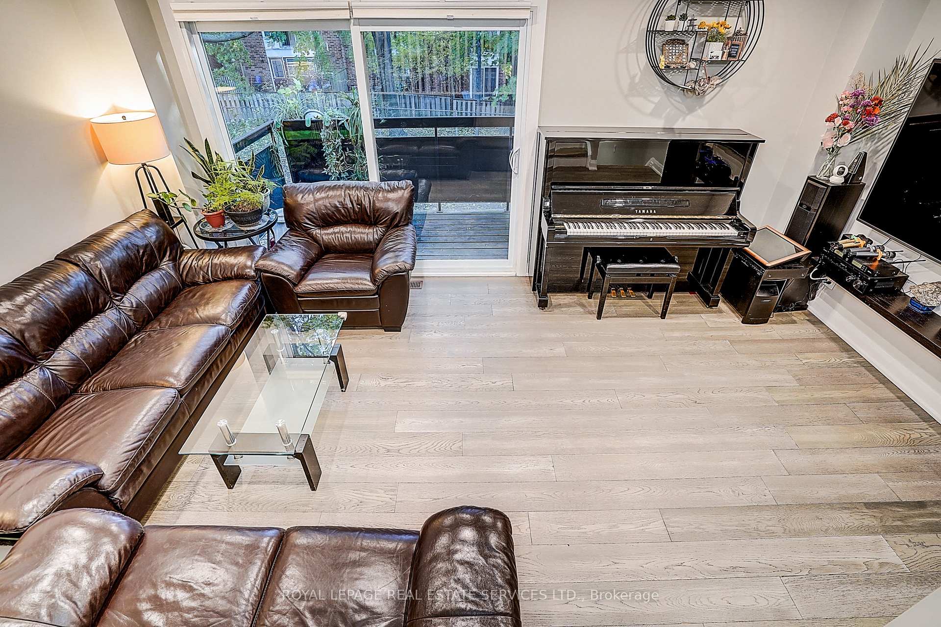 2020 Pharmacy Avenue 23, Toronto Unit: 23