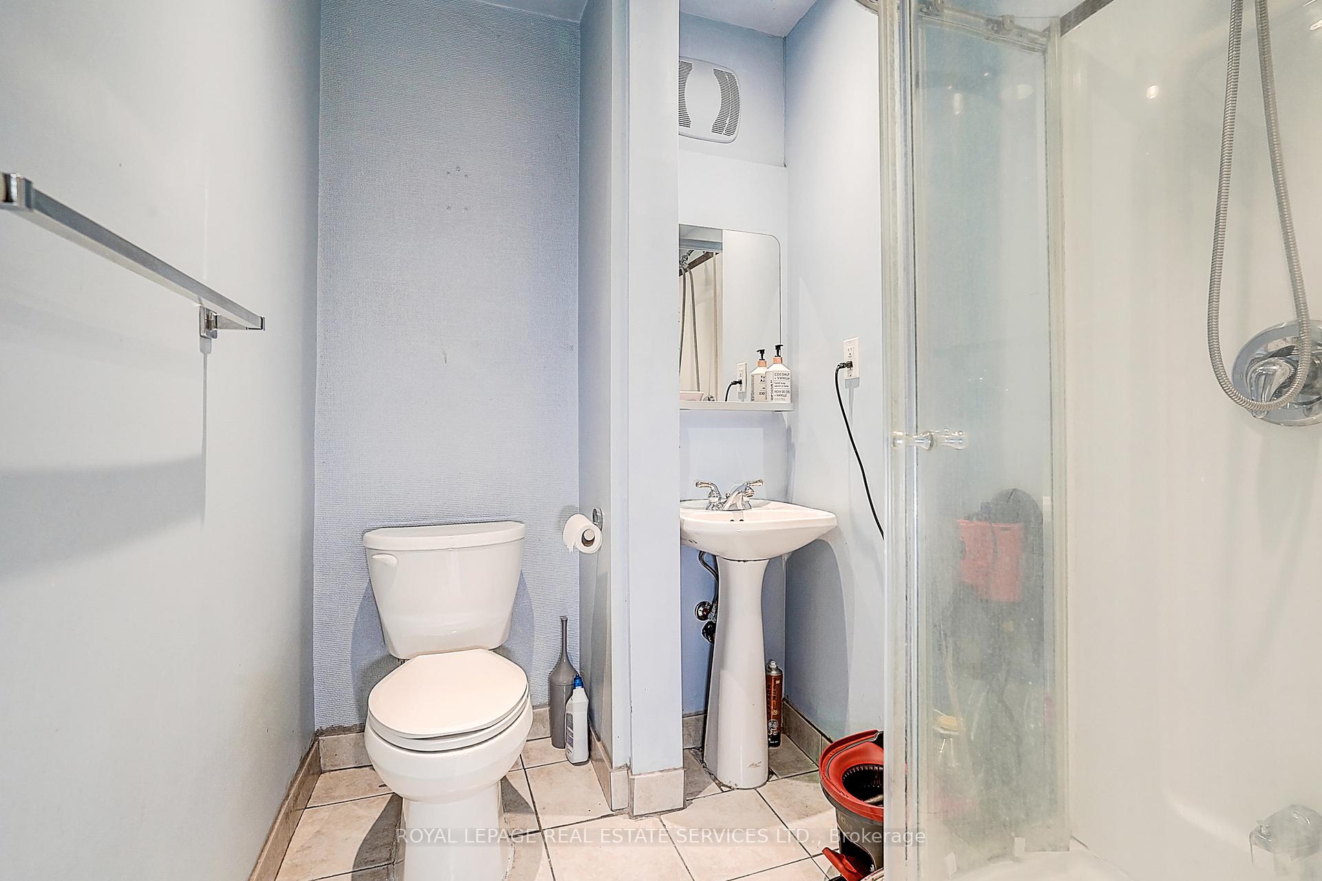 2020 Pharmacy Avenue 23, Toronto Unit: 23