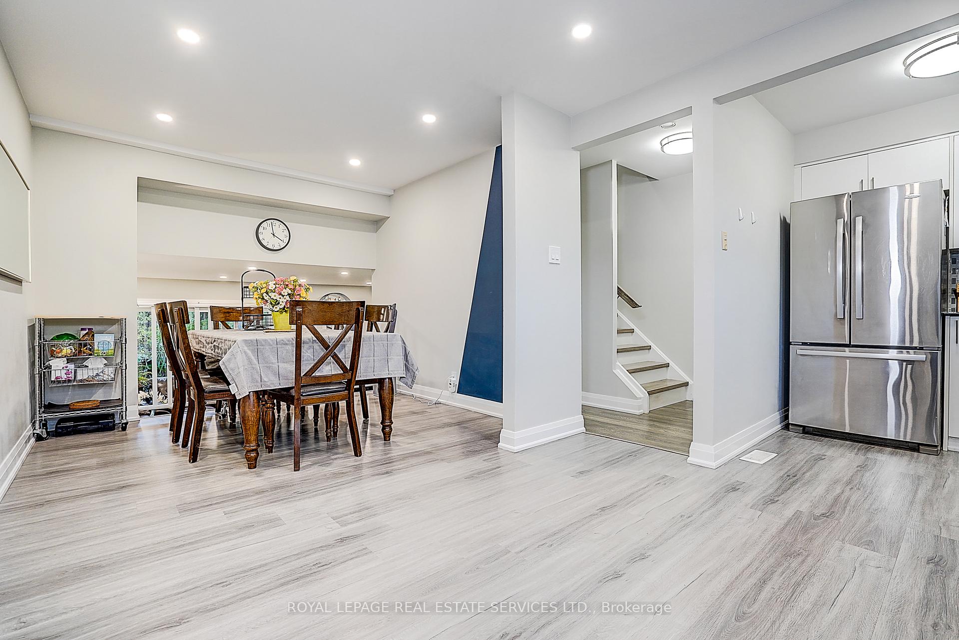 2020 Pharmacy Avenue 23, Toronto Unit: 23