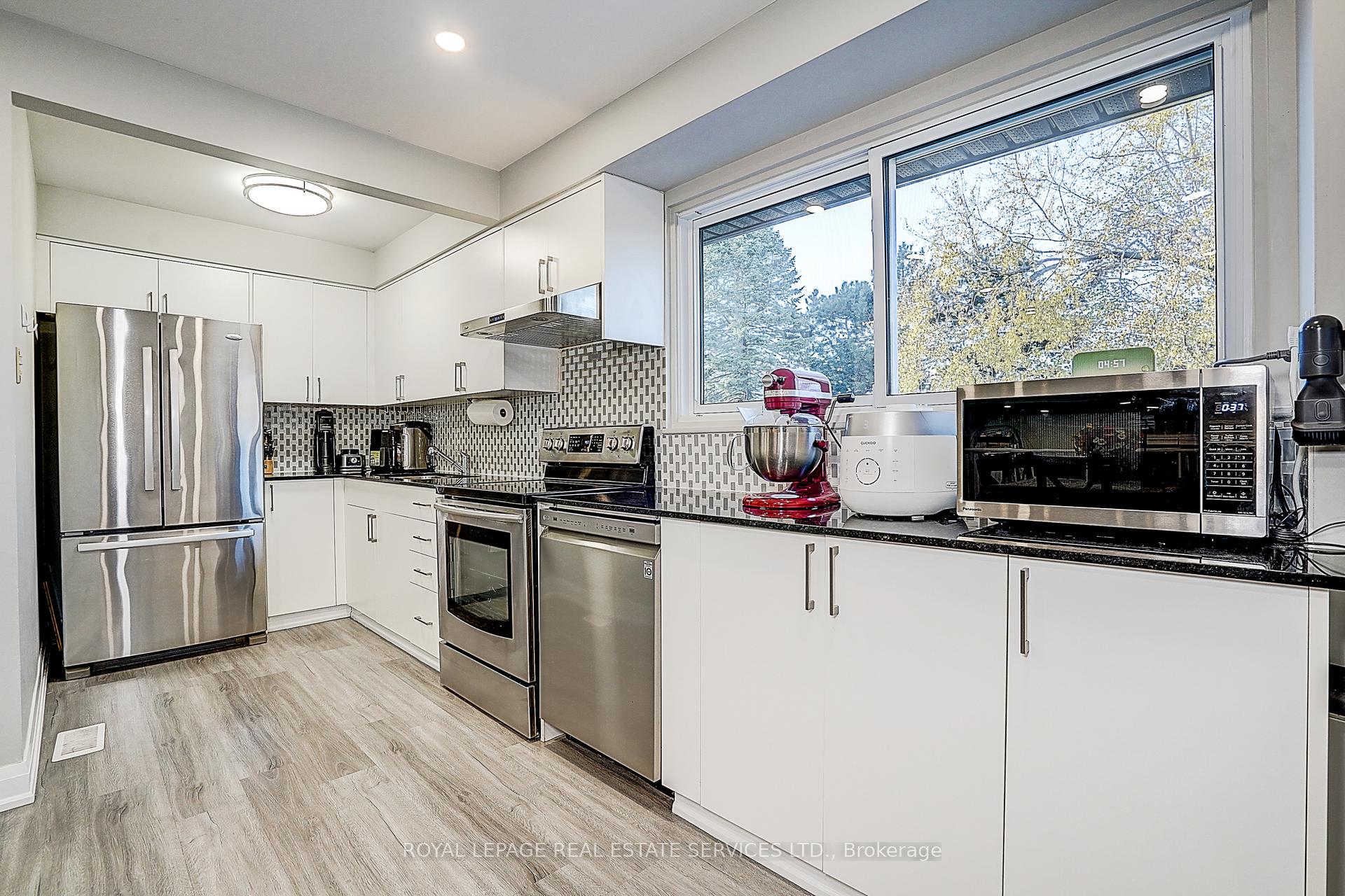 2020 Pharmacy Avenue 23, Toronto Unit: 23