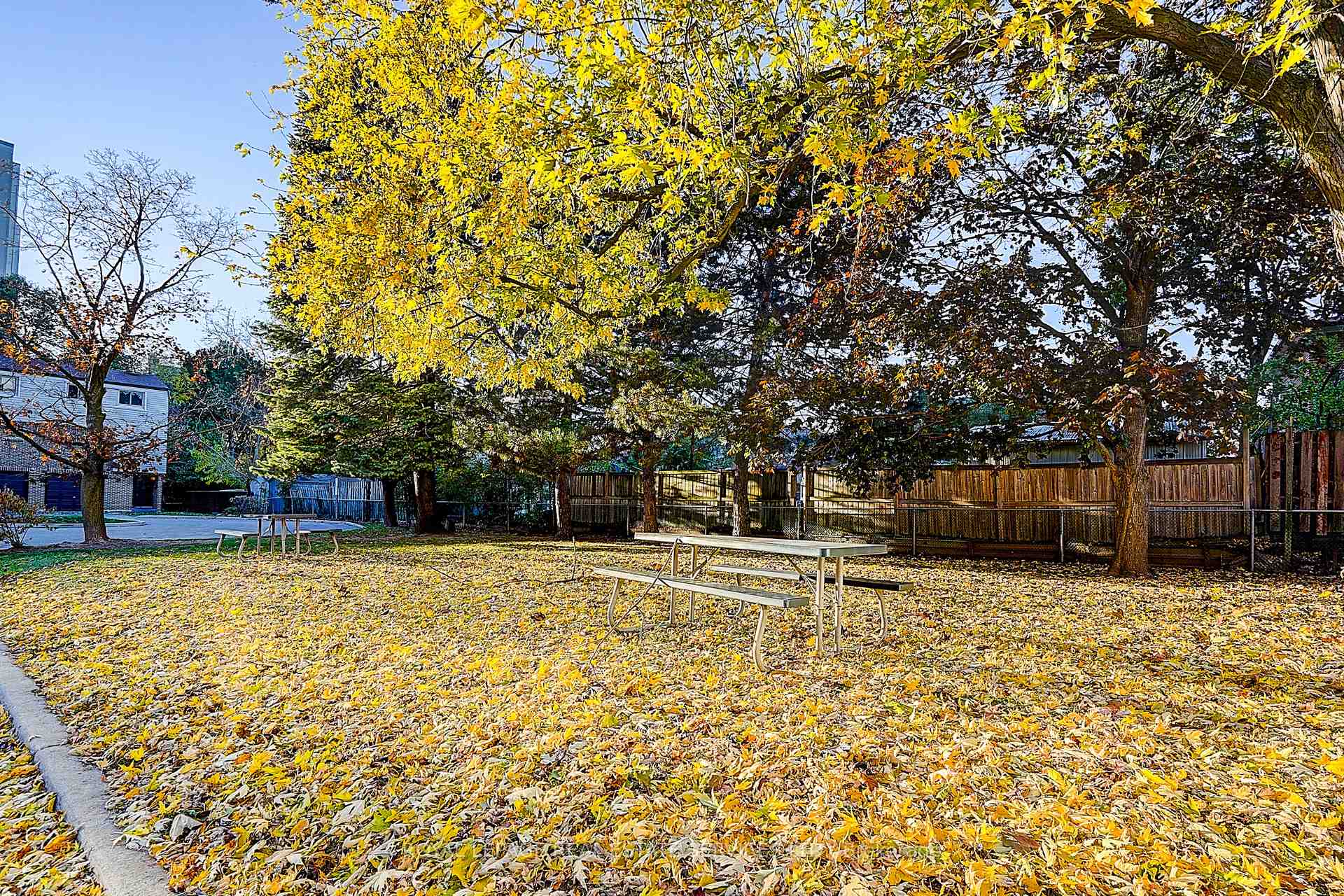 2020 Pharmacy Avenue 23, Toronto Unit: 23