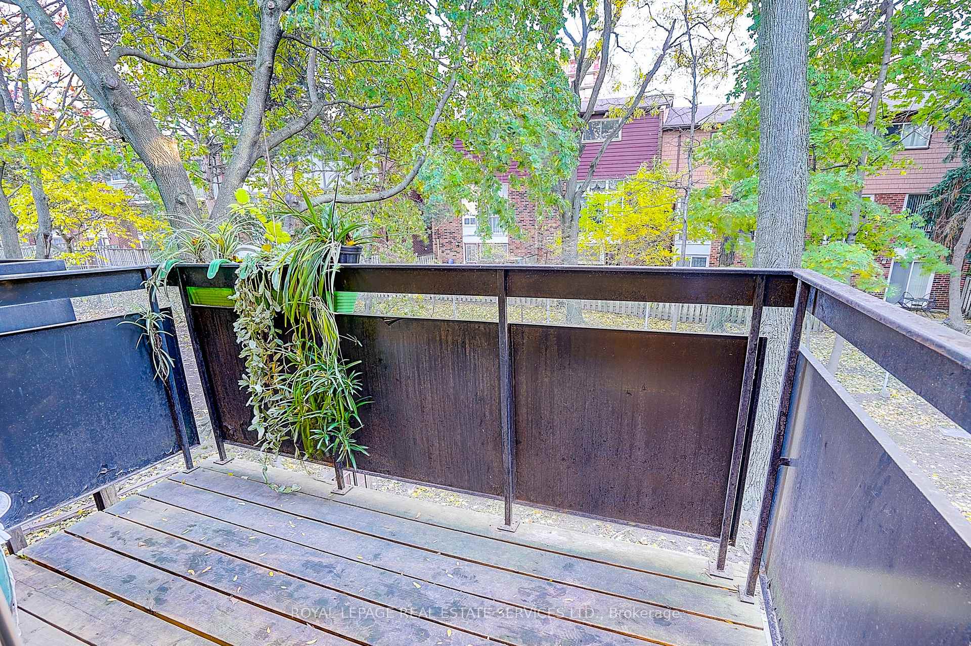 2020 Pharmacy Avenue 23, Toronto Unit: 23