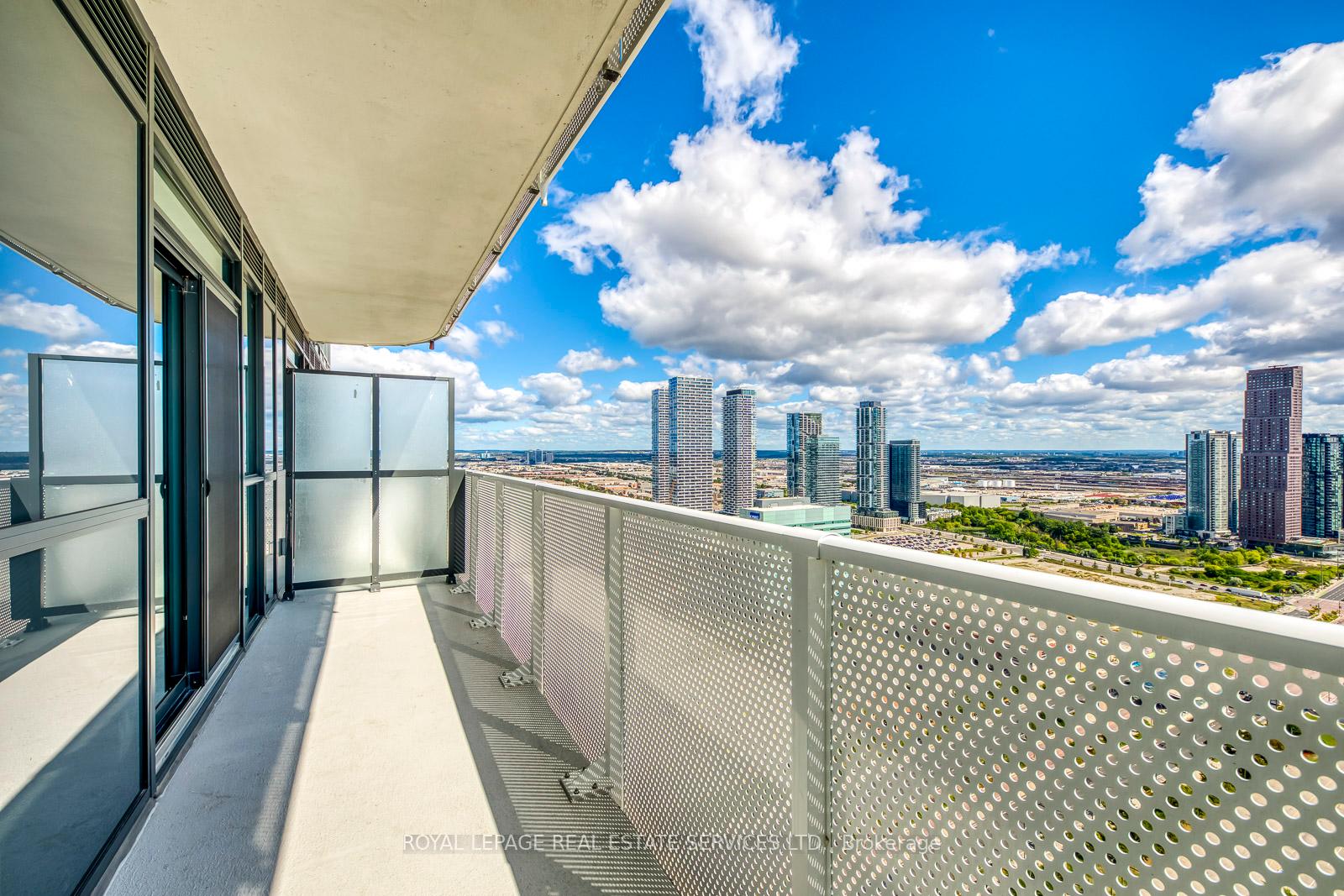 28 Interchange Way 4106