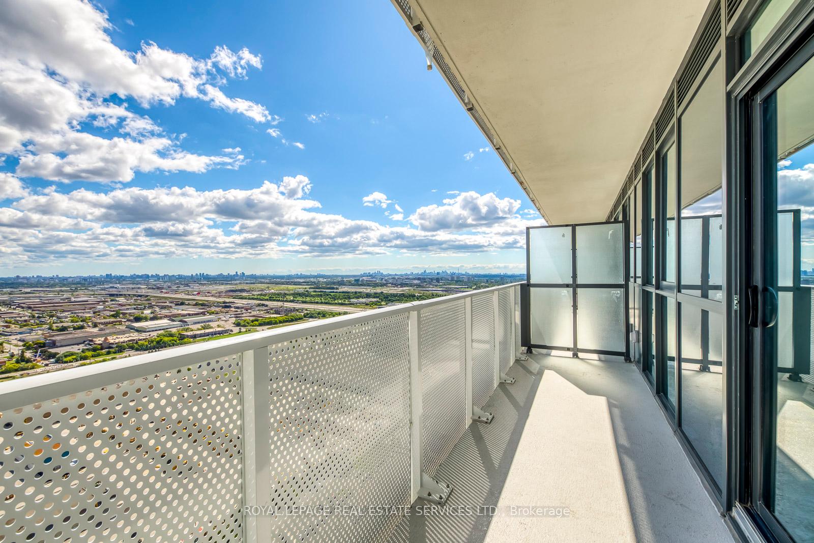 28 Interchange Way 4106