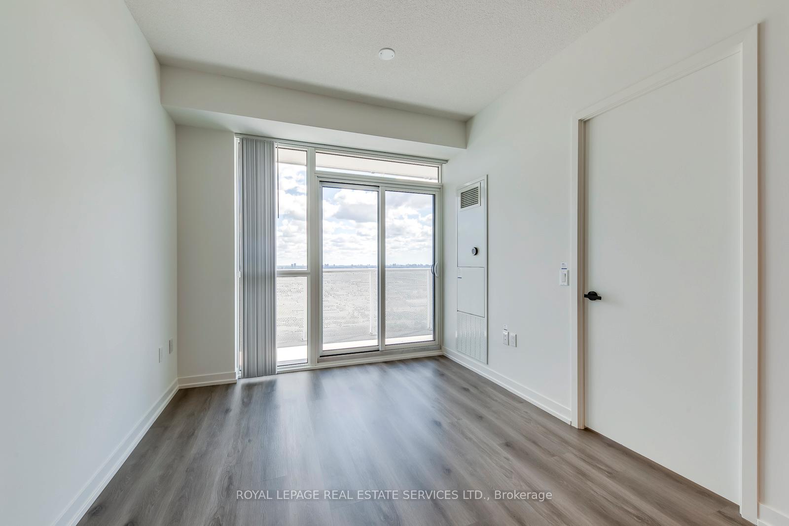 28 Interchange Way 4106