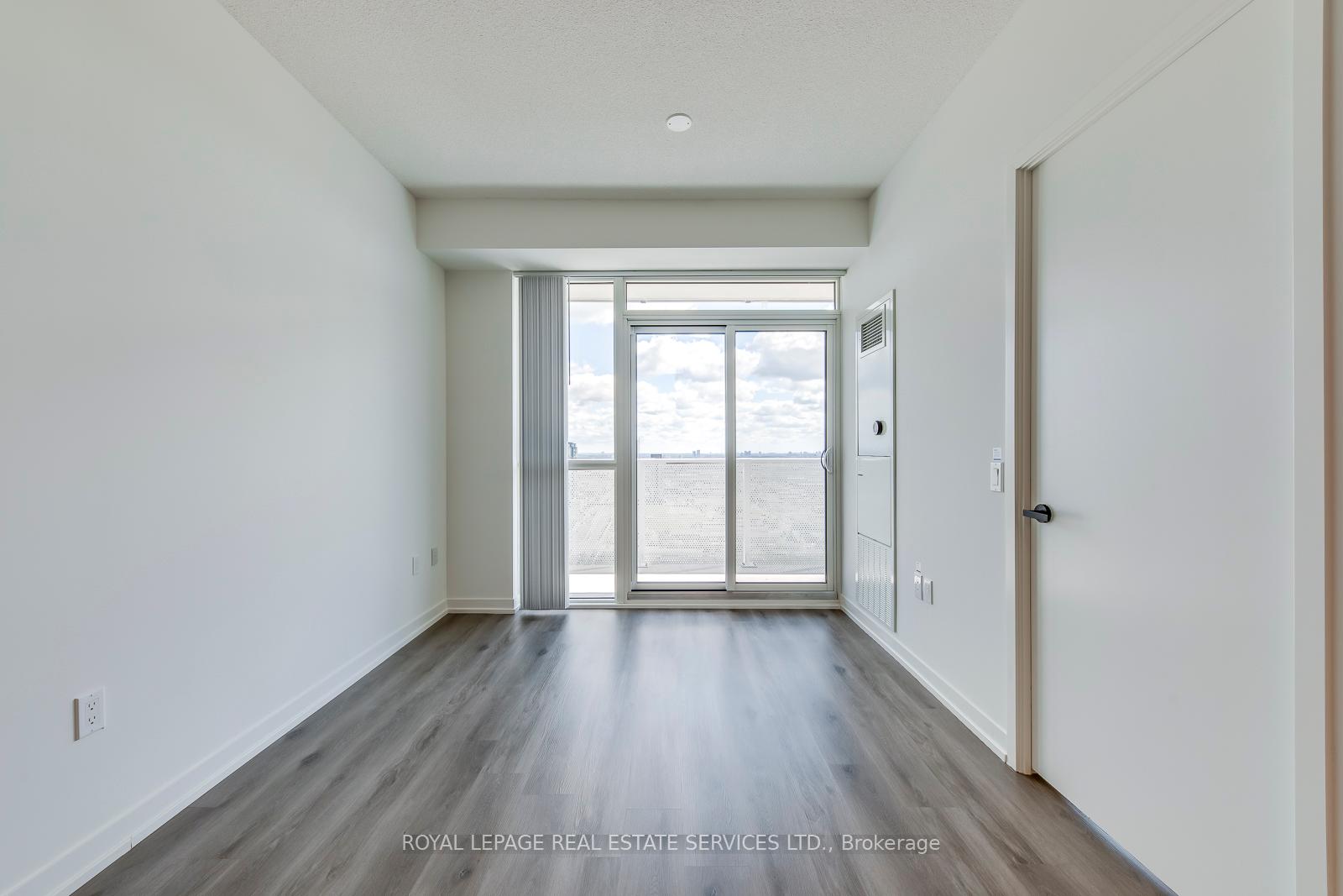 28 Interchange Way 4106