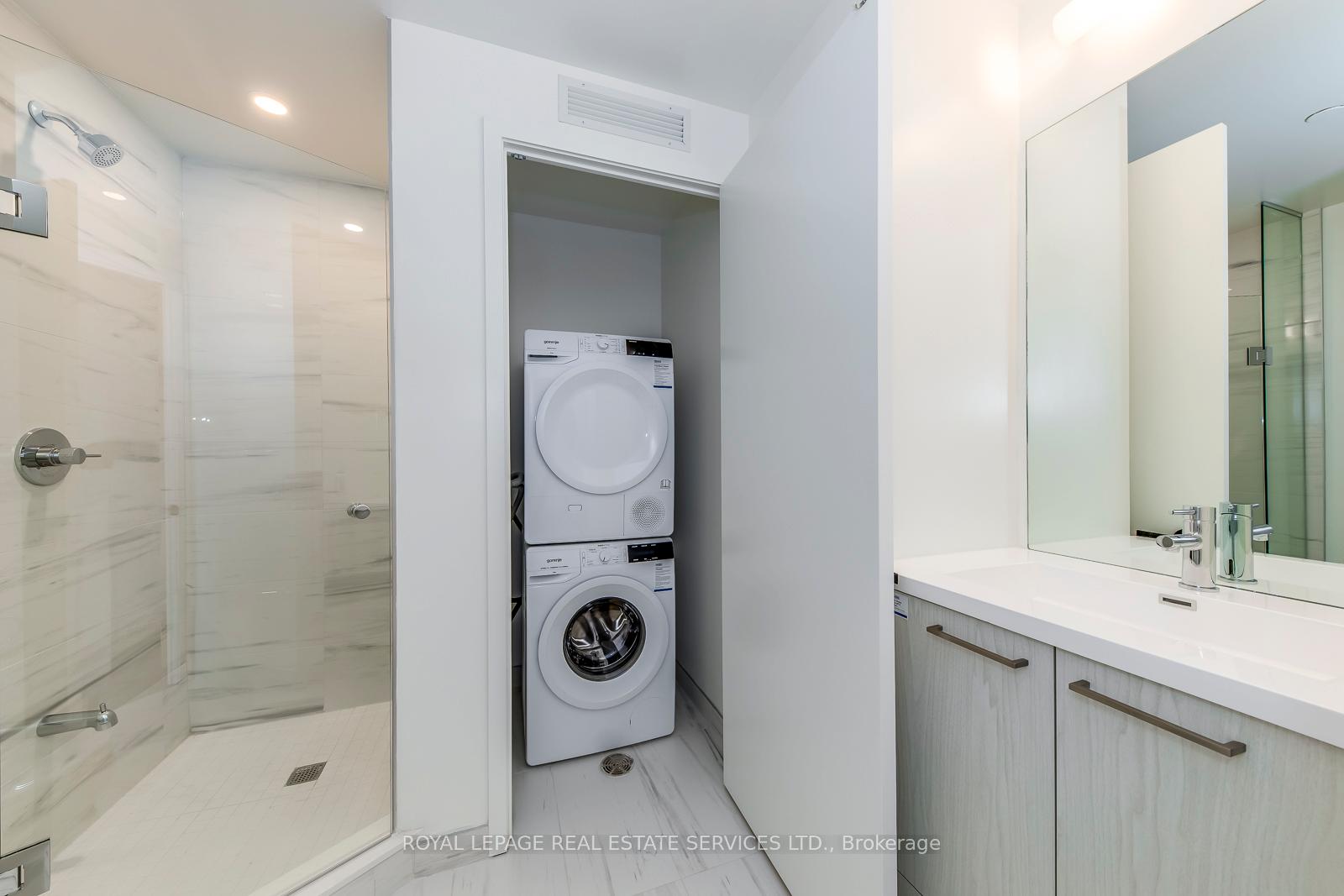 28 Interchange Way 4106