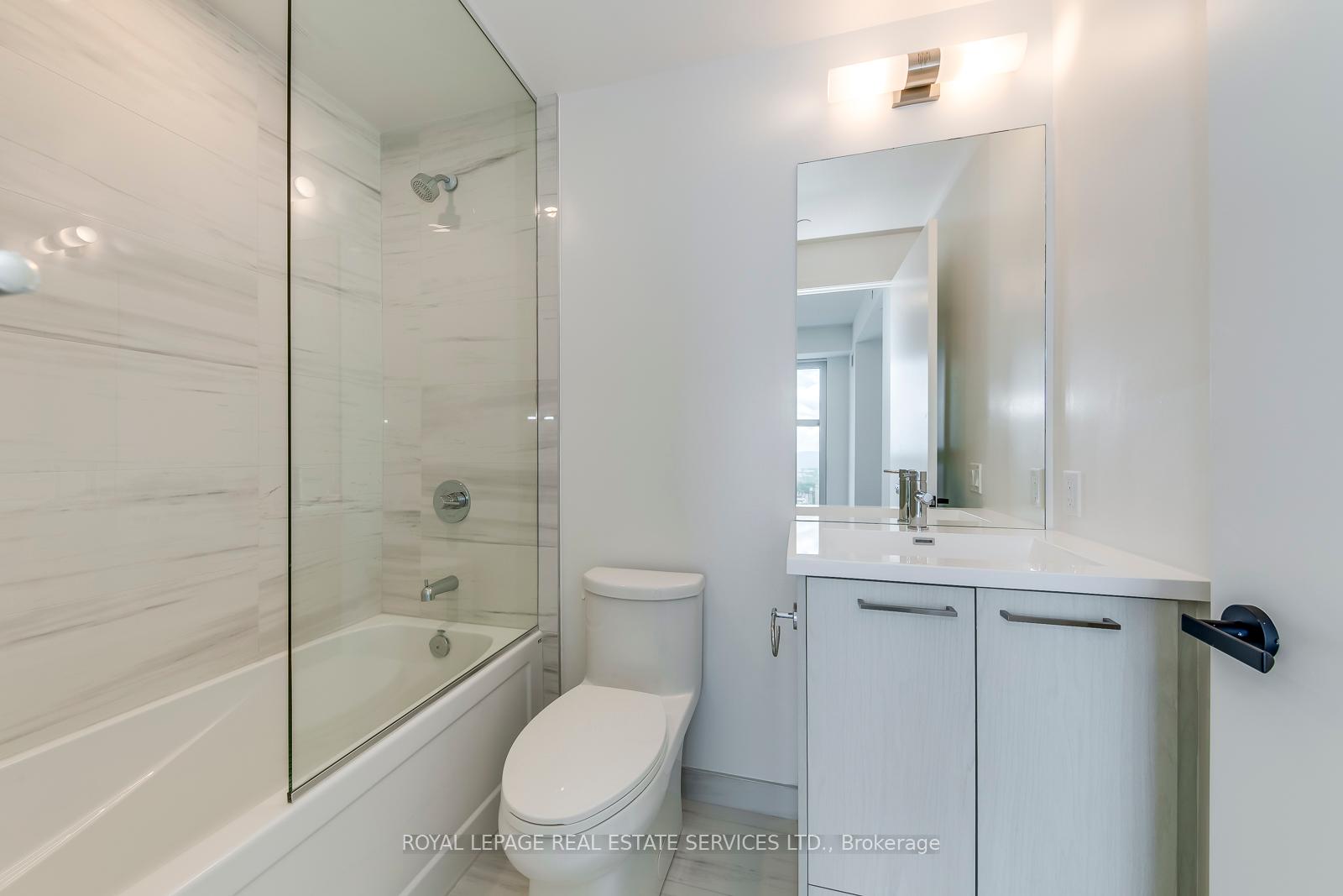 28 Interchange Way 4106