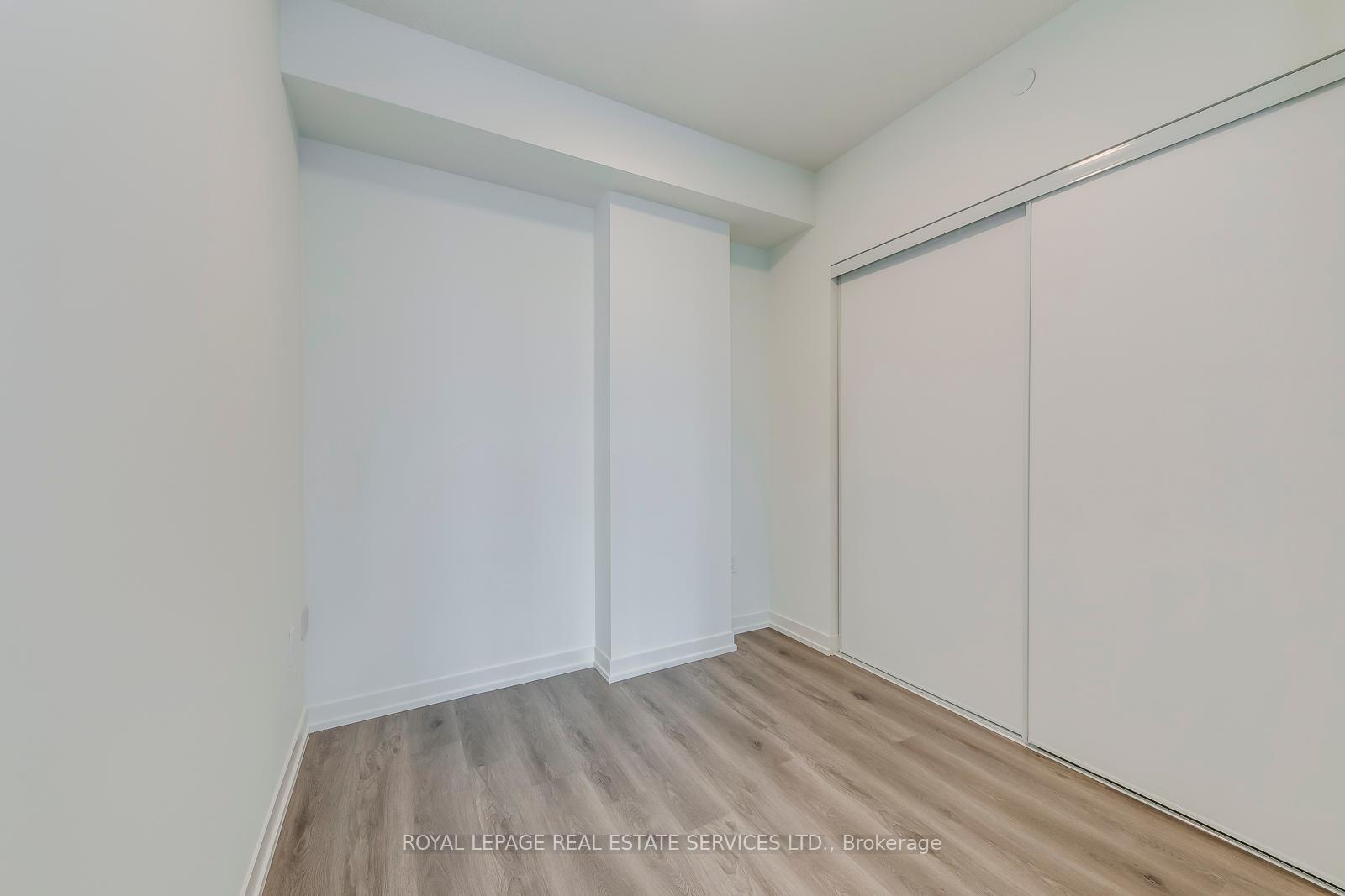 28 Interchange Way 4106