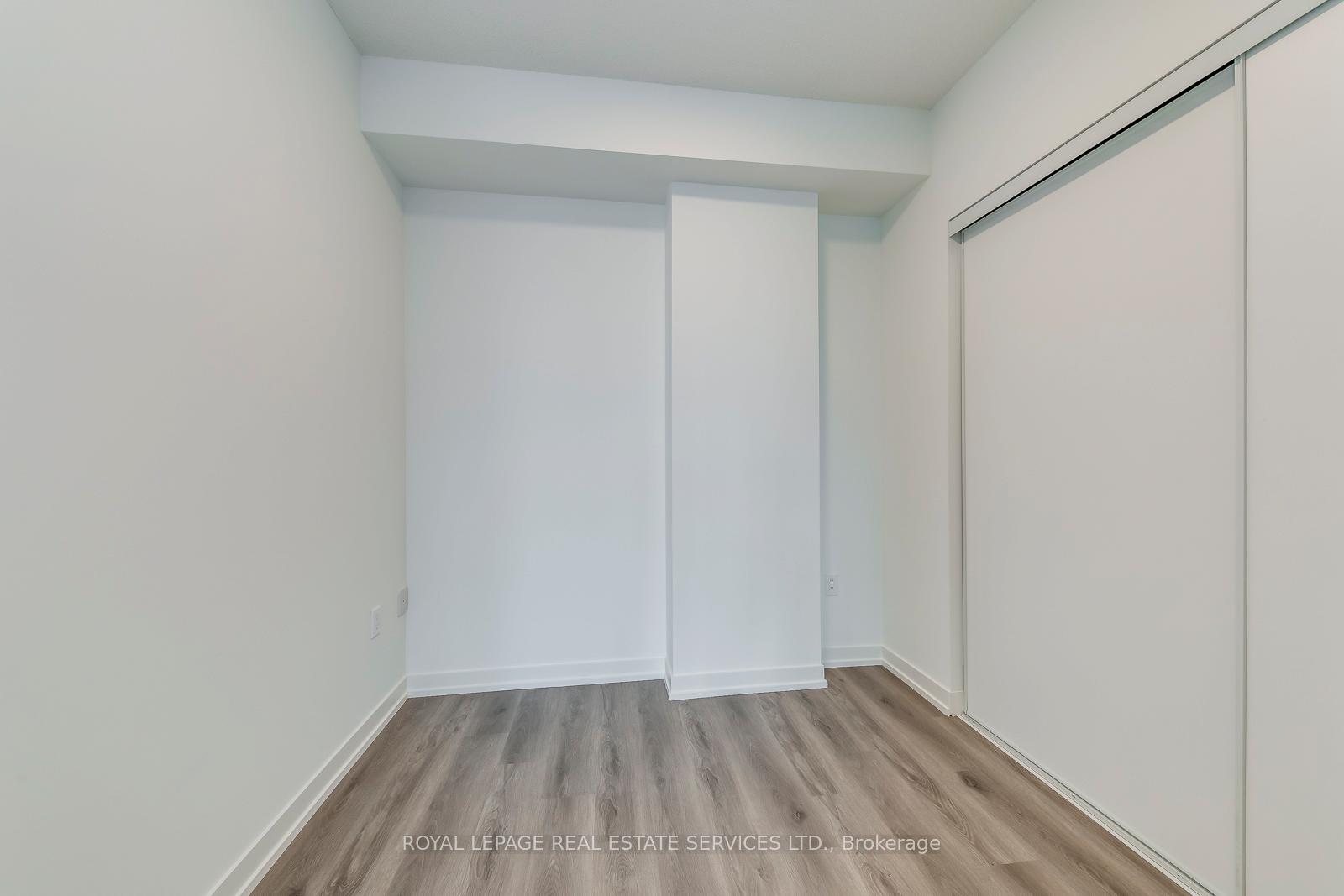 28 Interchange Way 4106