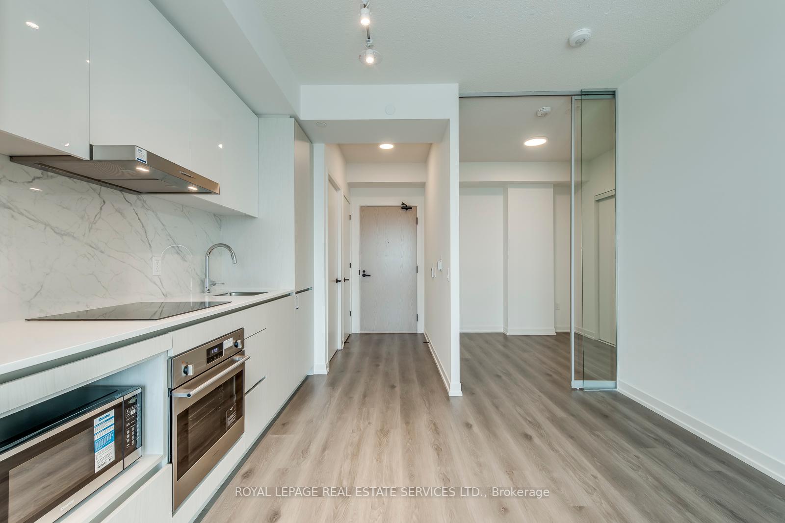 28 Interchange Way 4106