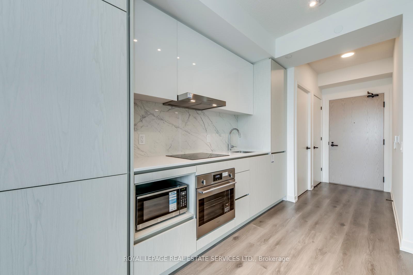 28 Interchange Way 4106