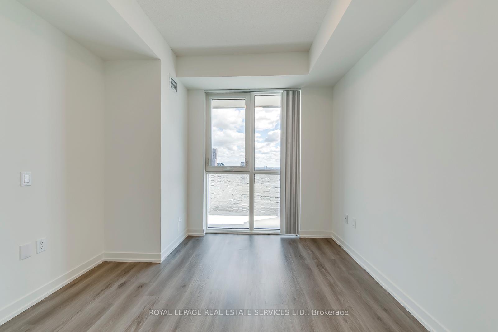 28 Interchange Way 4106