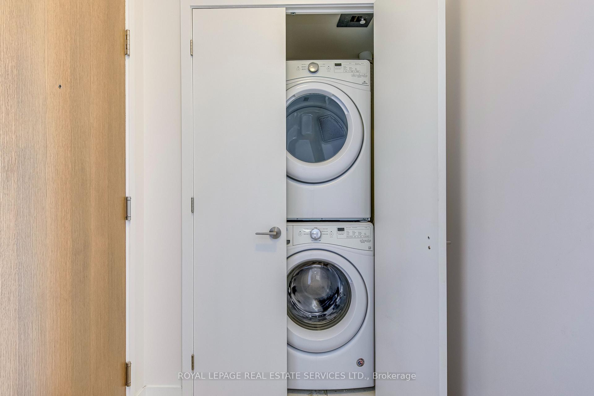 #910 - 3975 Grand Park Drive Unit: 910