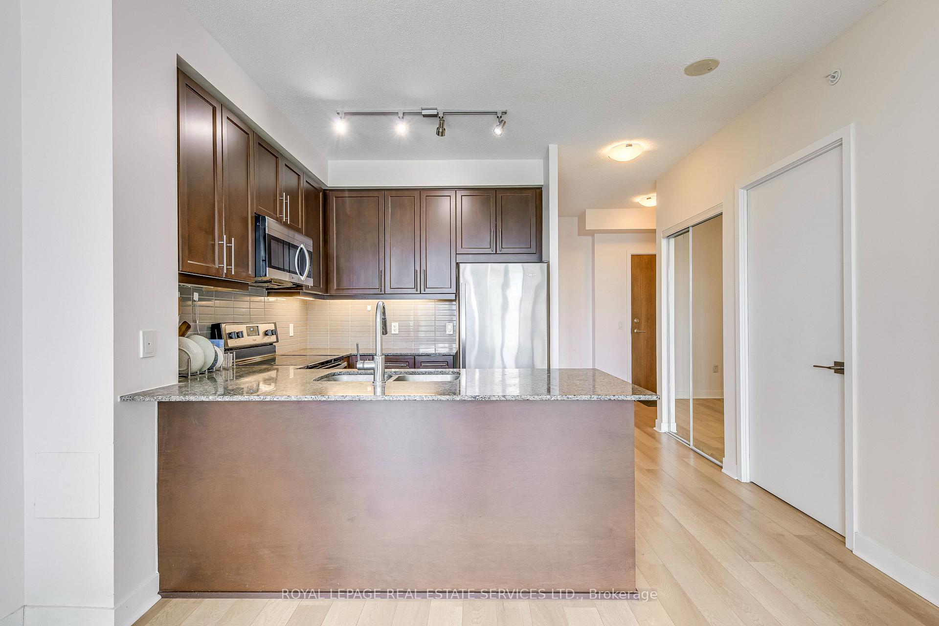 #910 - 3975 Grand Park Drive Unit: 910