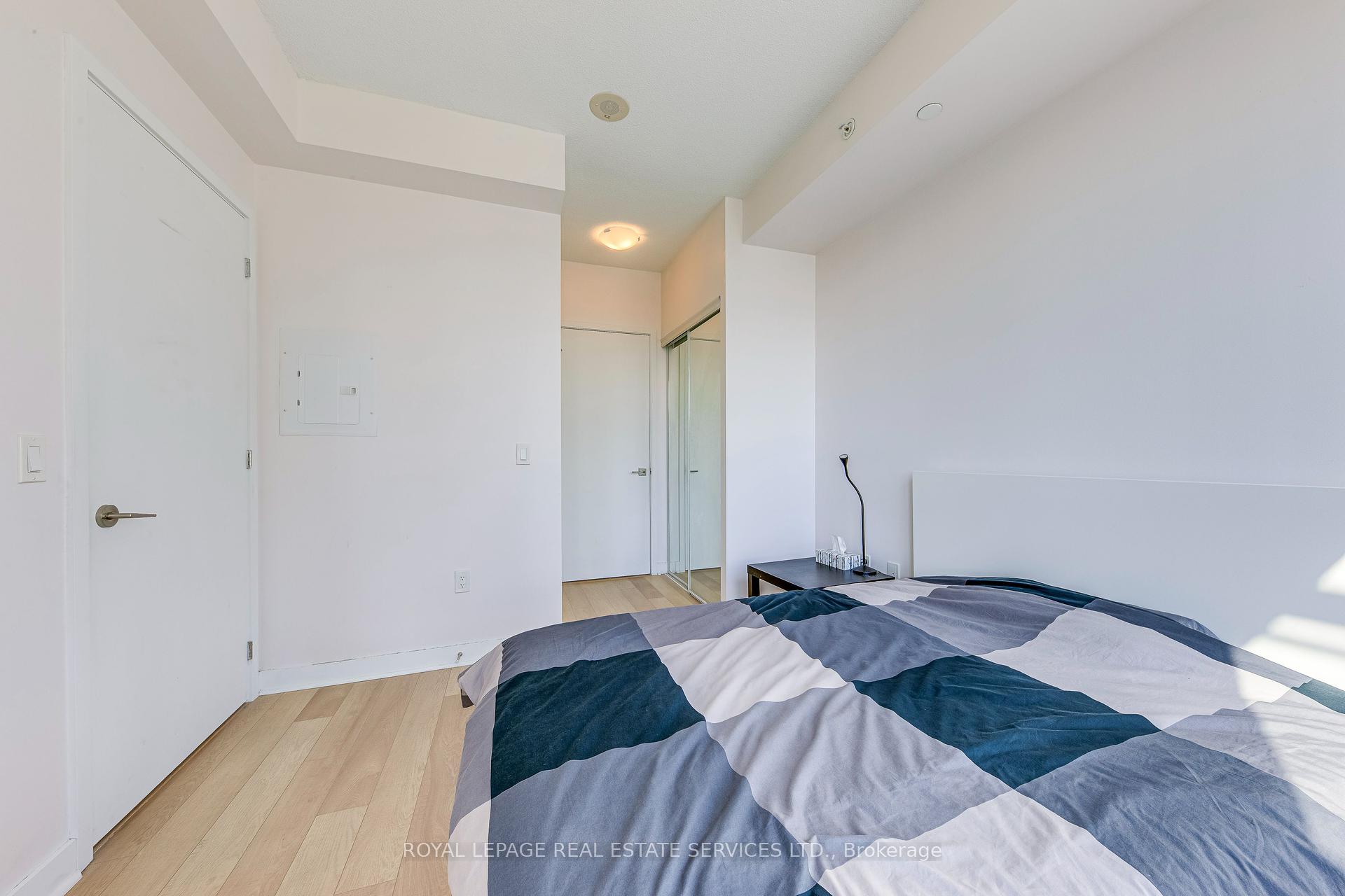 #910 - 3975 Grand Park Drive Unit: 910