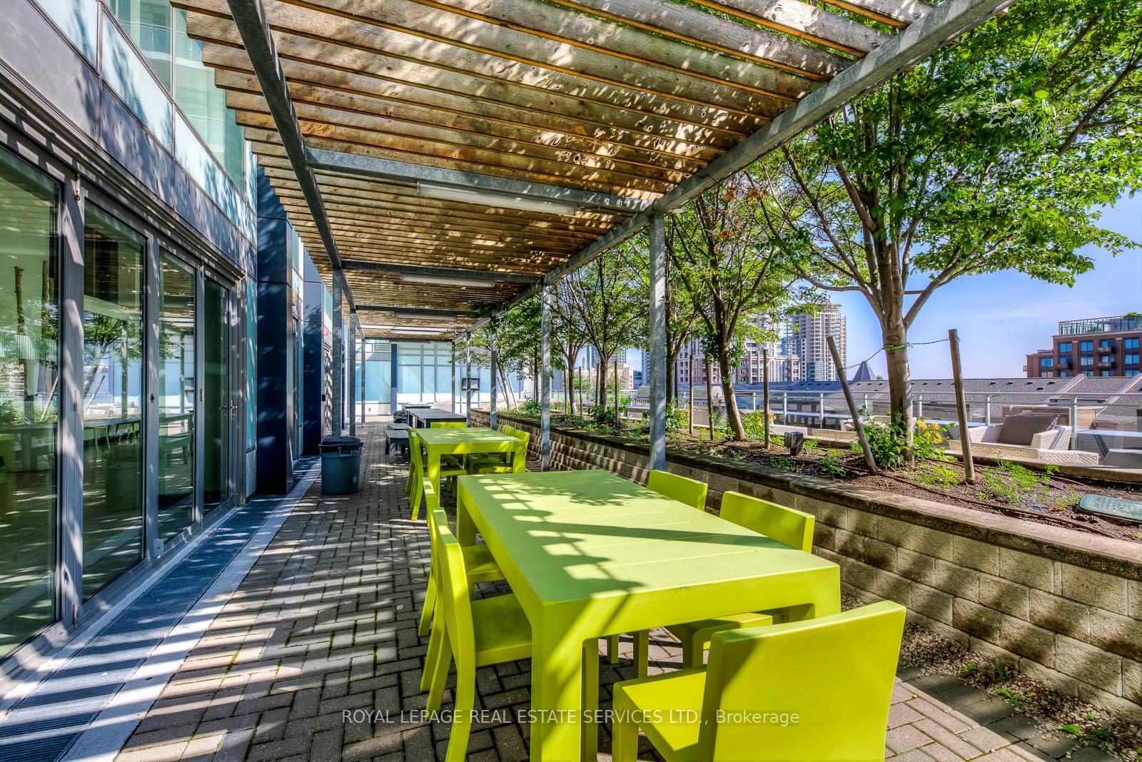 365 Prince Of Wales Drive #1902