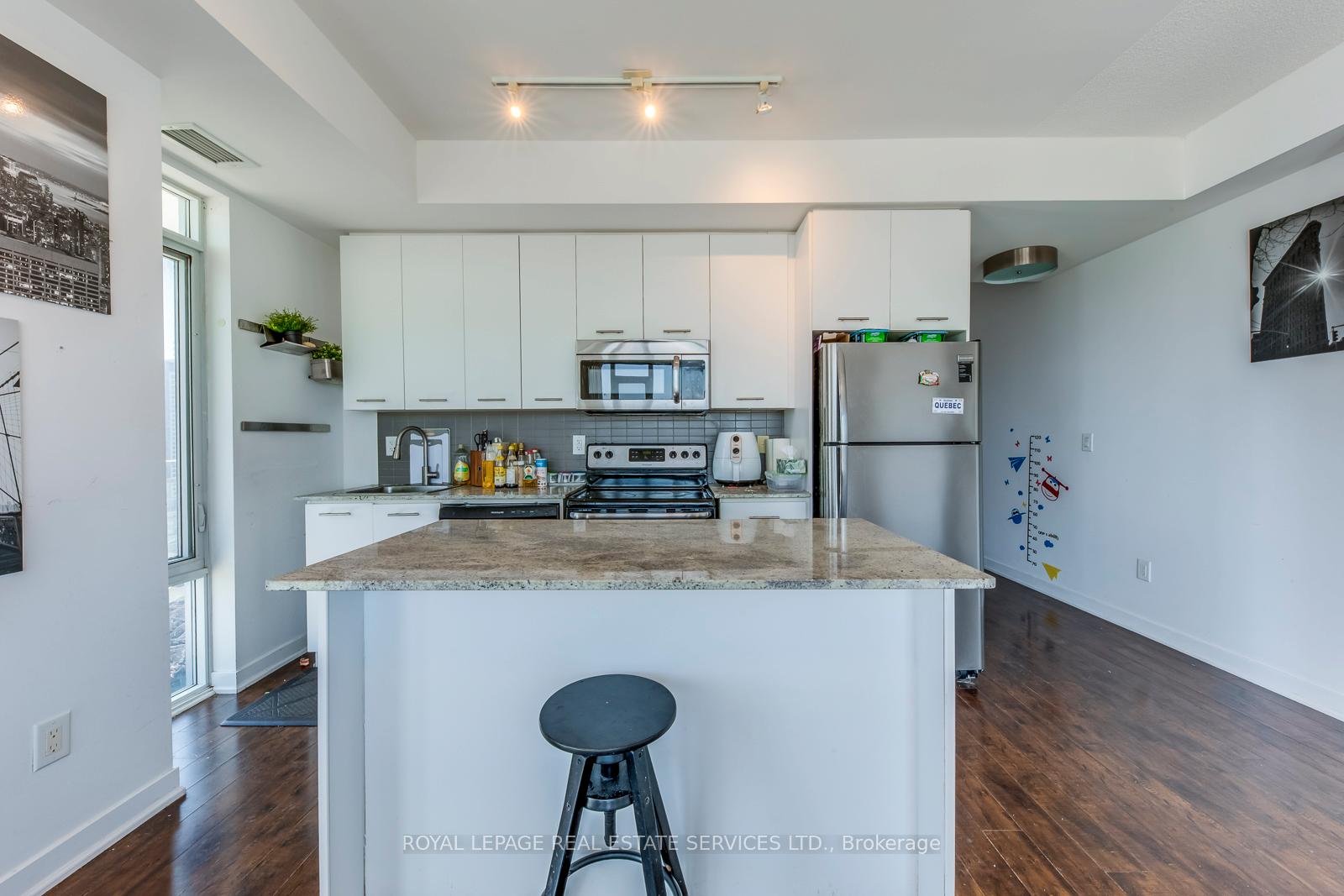 365 Prince Of Wales Drive #1902