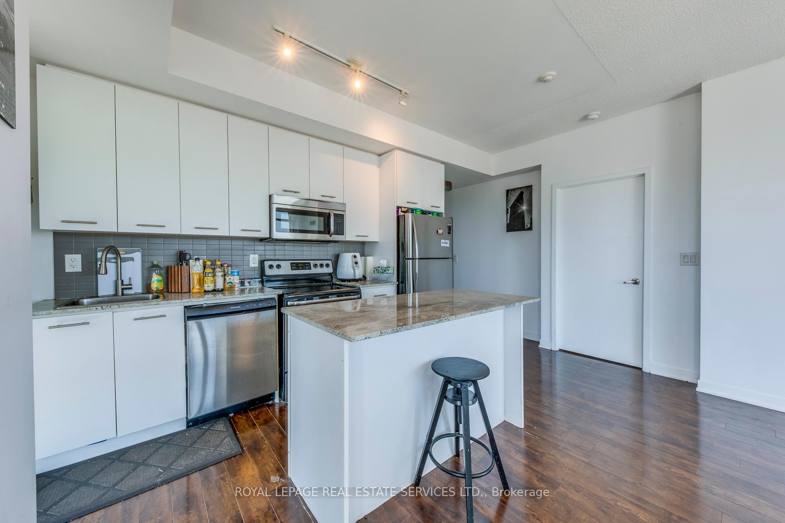 365 Prince Of Wales Drive #1902