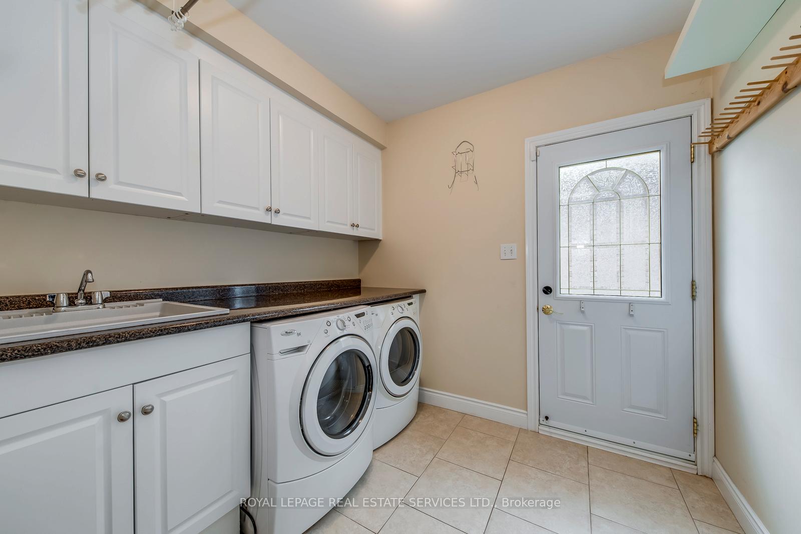 1143 Chapelton Place