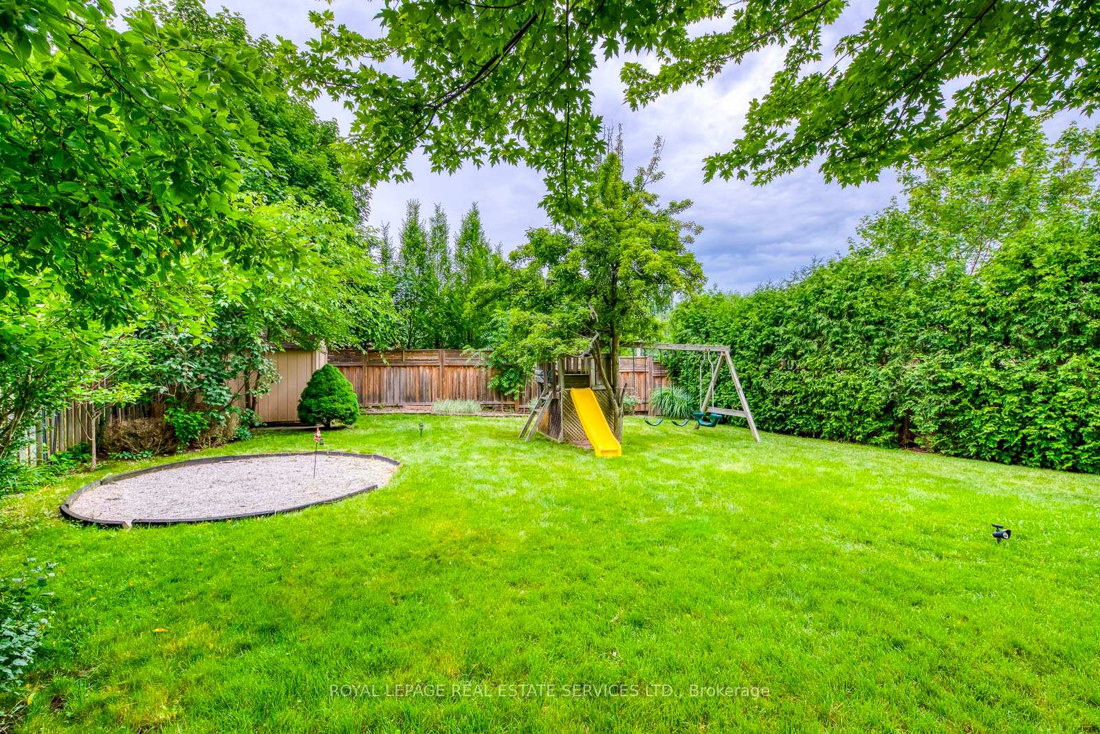1143 Chapelton Place