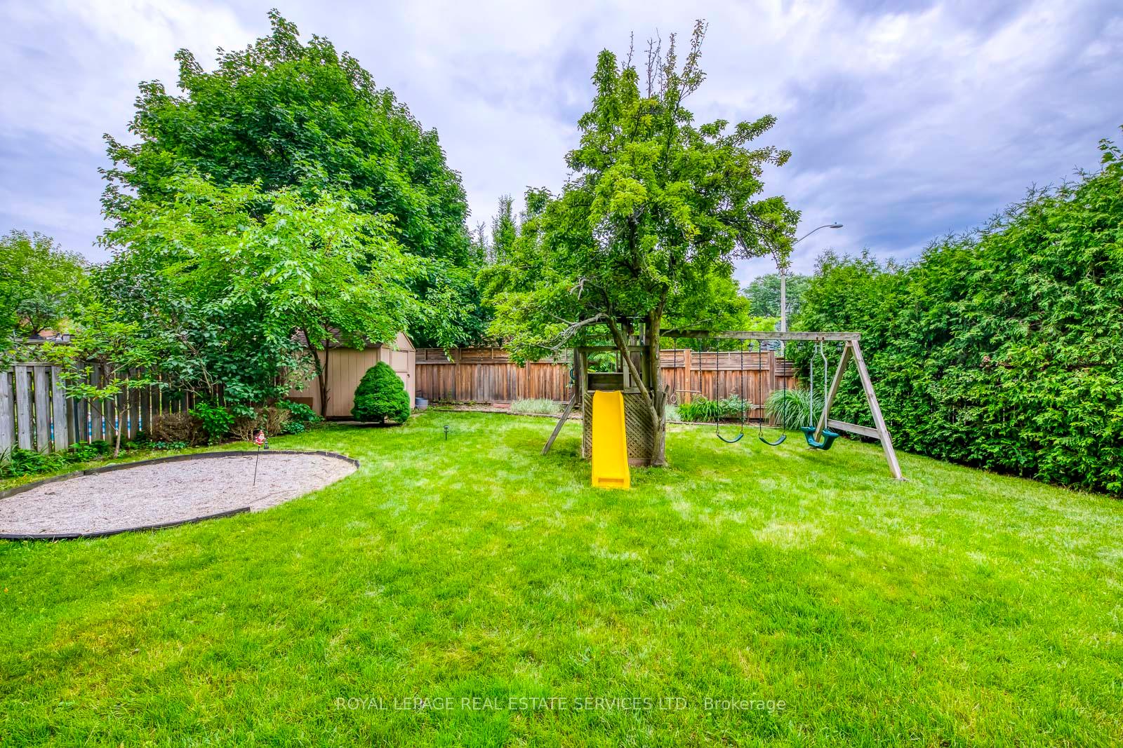 1143 Chapelton Place