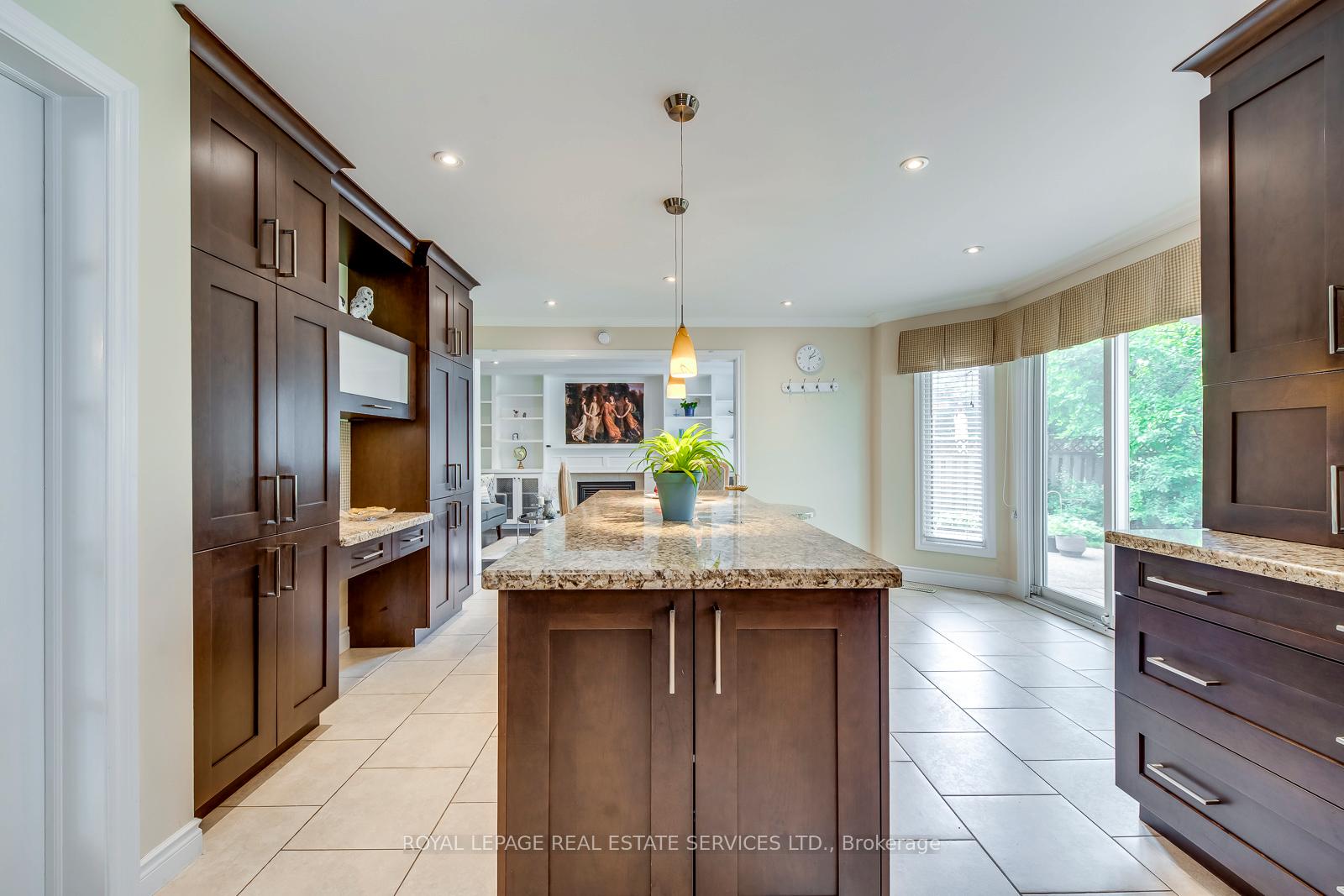 1143 Chapelton Place