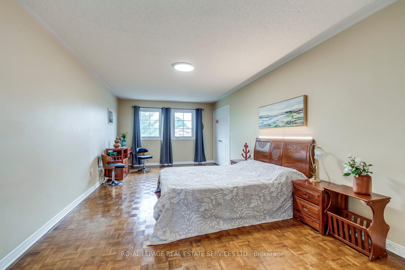 1143 Chapelton Place