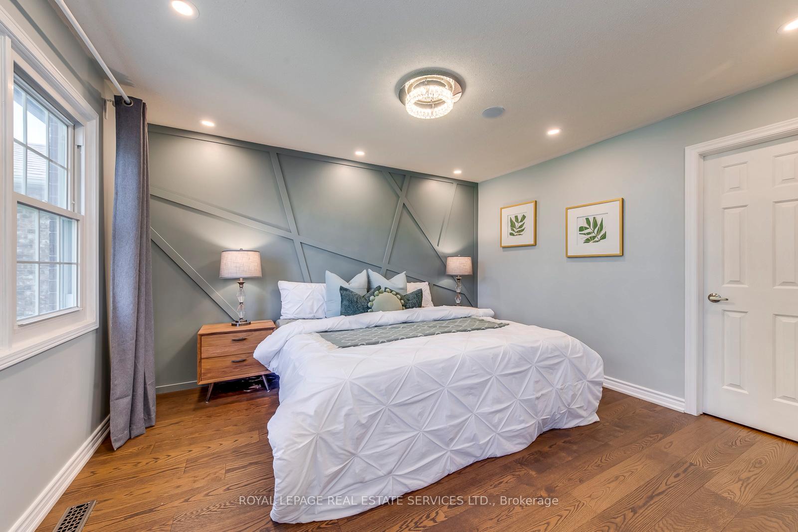 384 River Oaks Boulevard