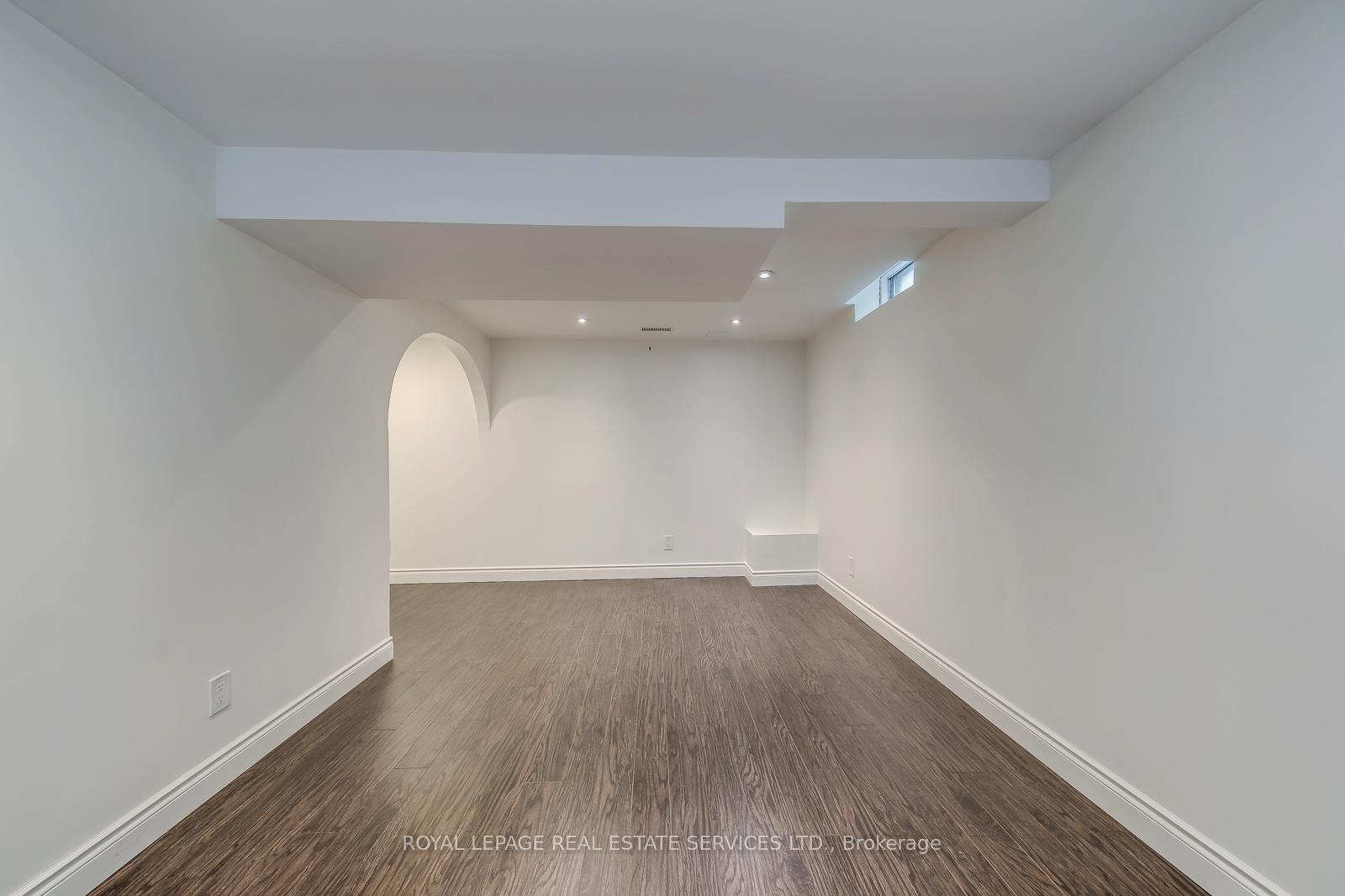 384 River Oaks Boulevard