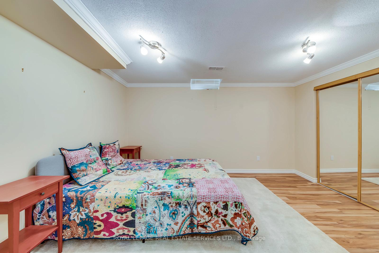 384 River Oaks Boulevard