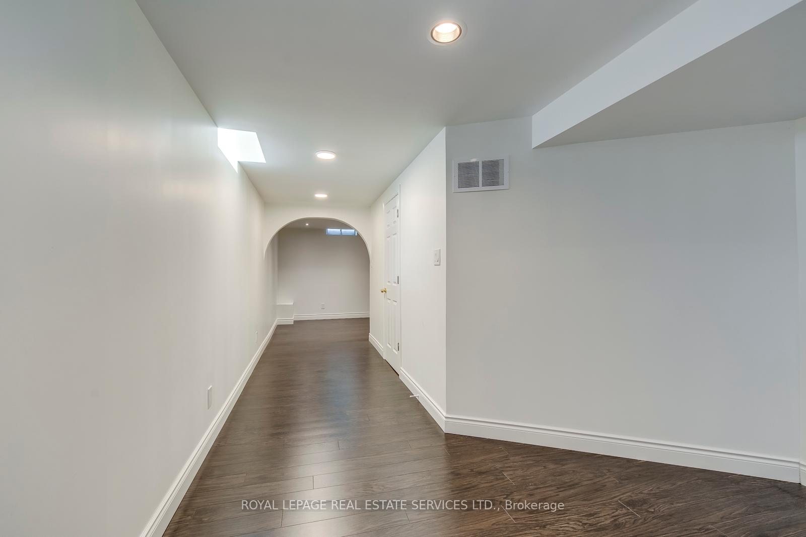 384 River Oaks Boulevard