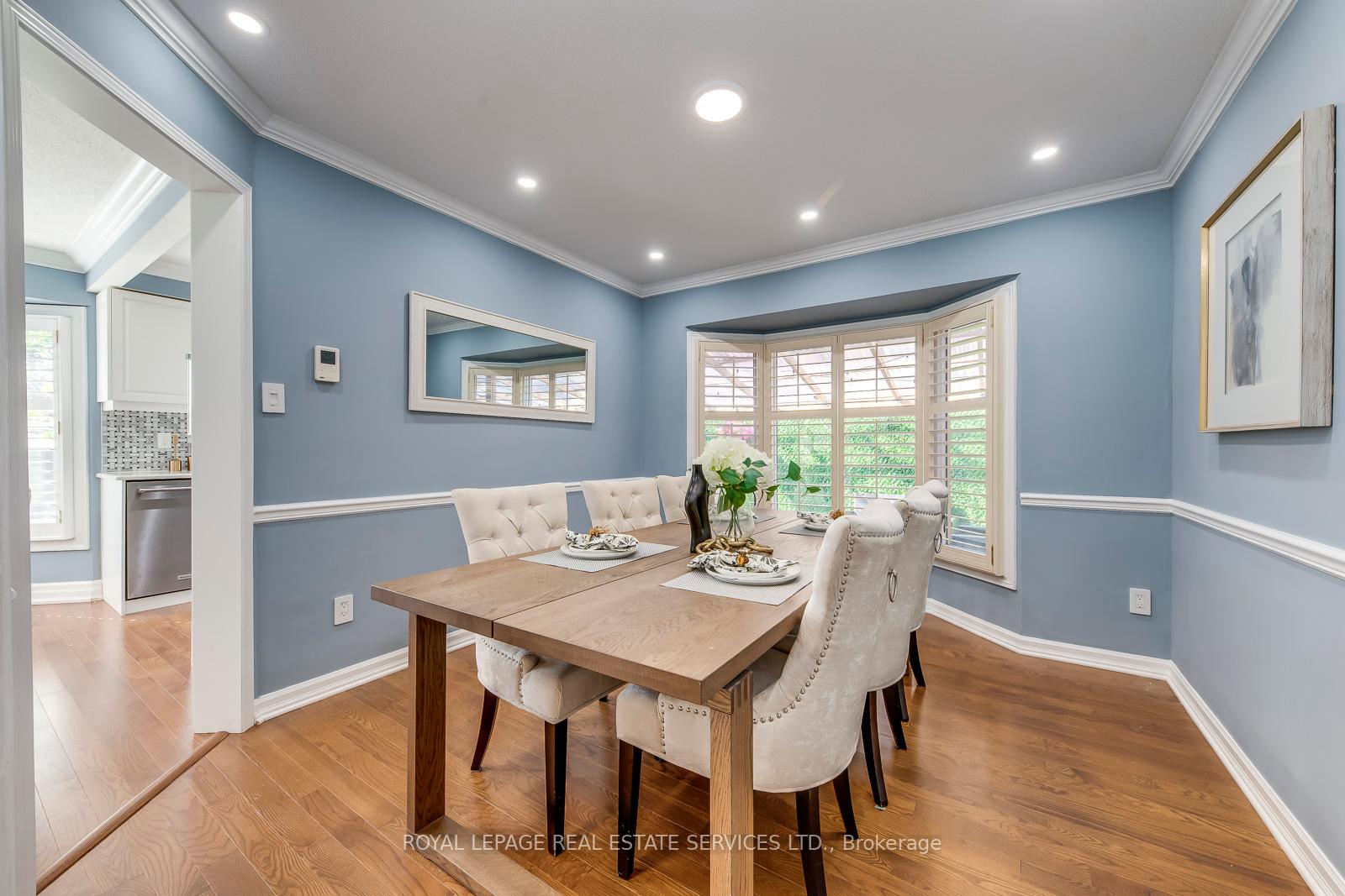 384 River Oaks Boulevard