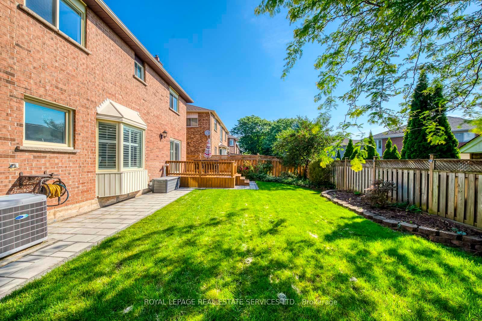 384 River Oaks Boulevard