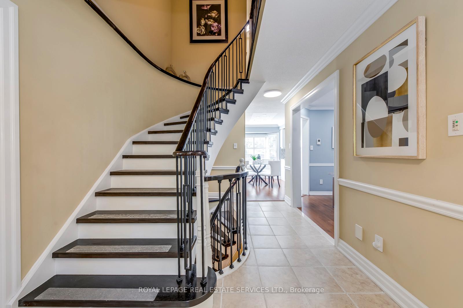 384 River Oaks Boulevard