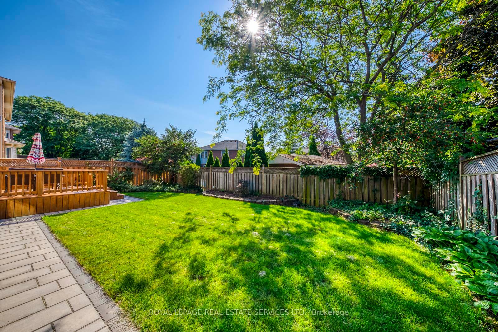 384 River Oaks Boulevard