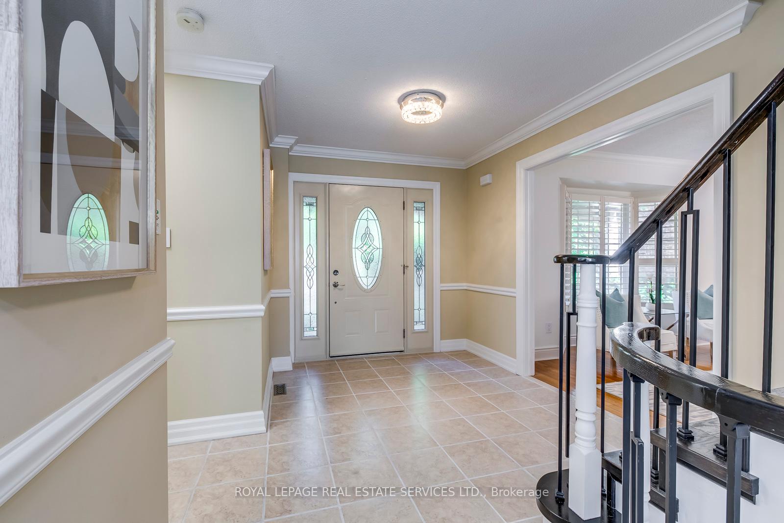 384 River Oaks Boulevard