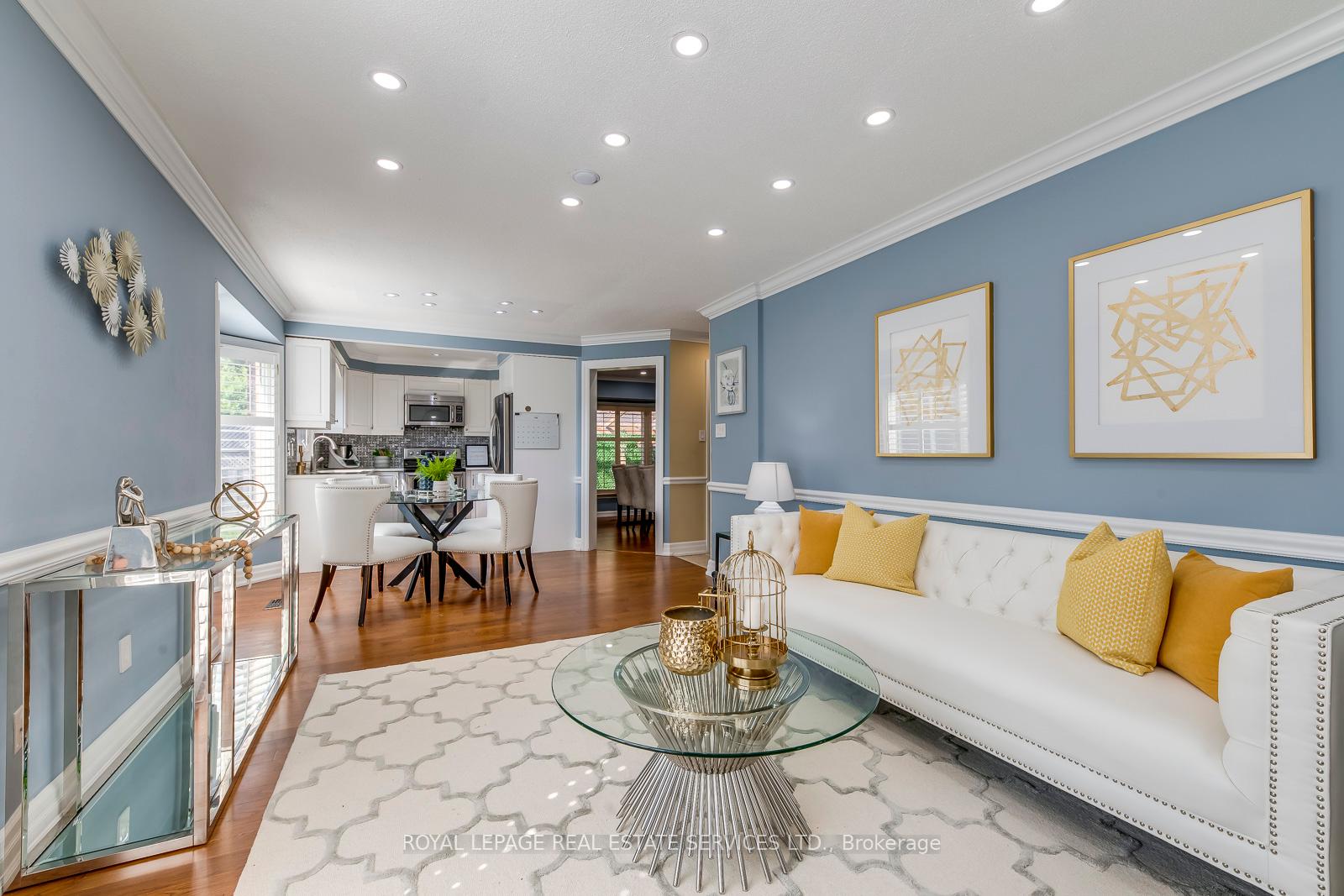 384 River Oaks Boulevard