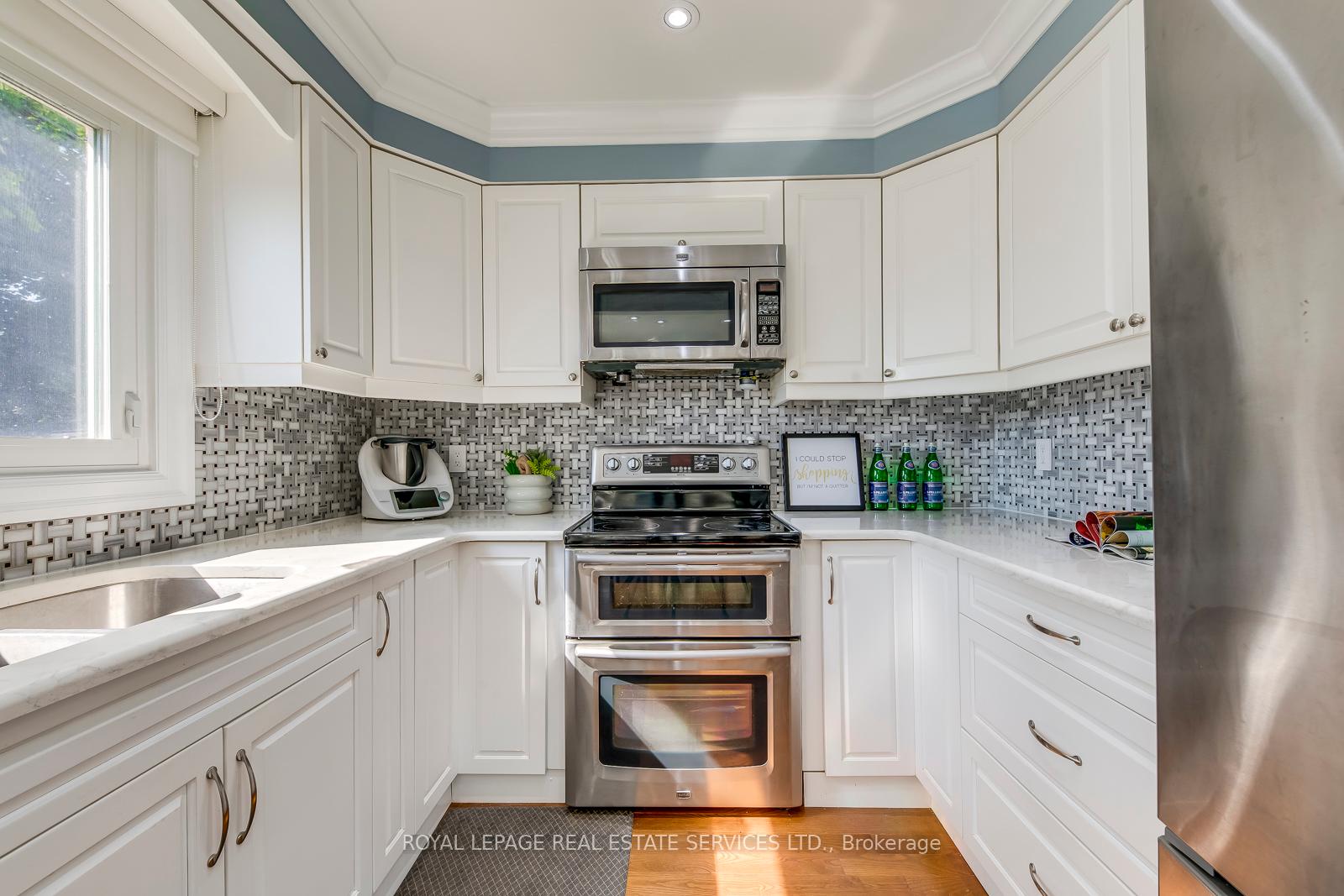 384 River Oaks Boulevard