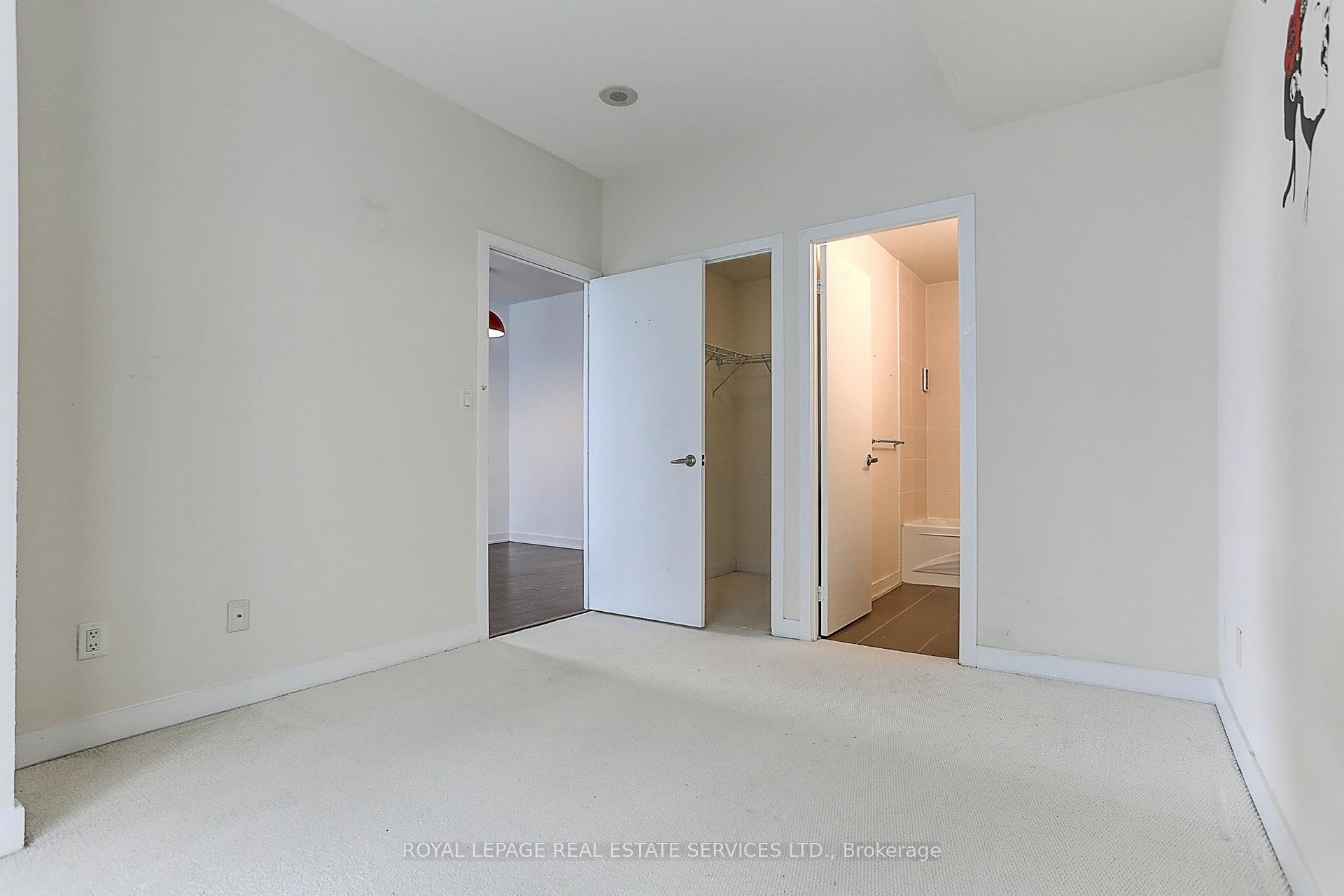 4070 Confederation Parkway #1404