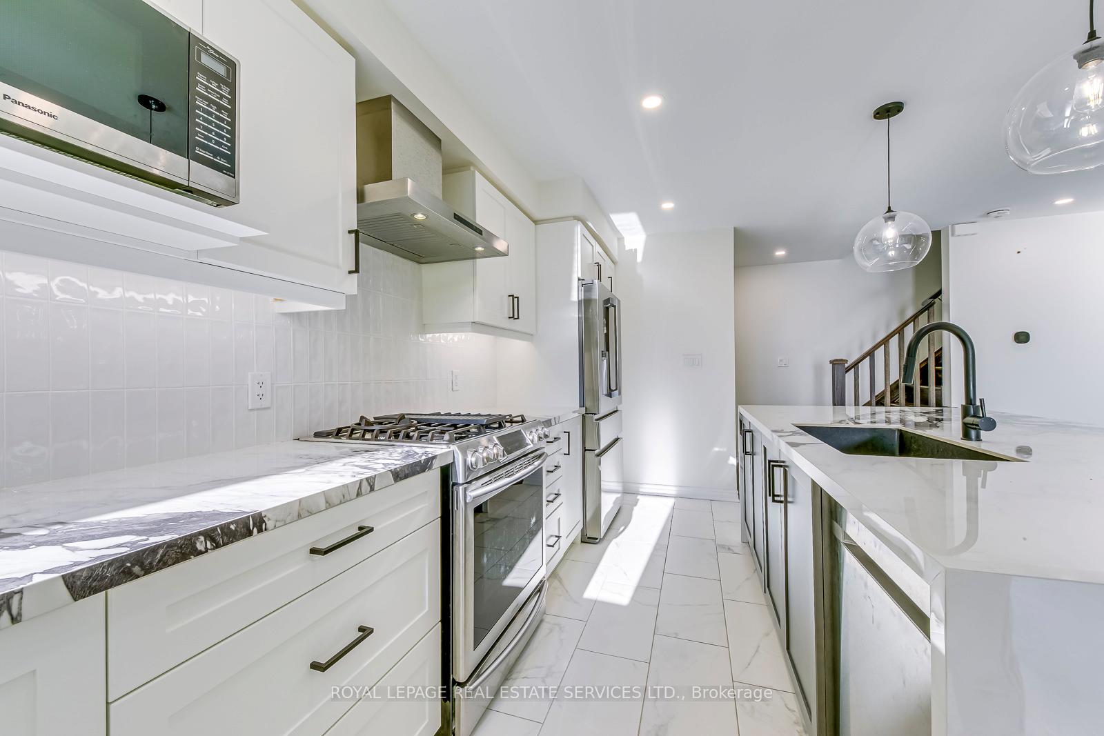 1125 Leger Way #22