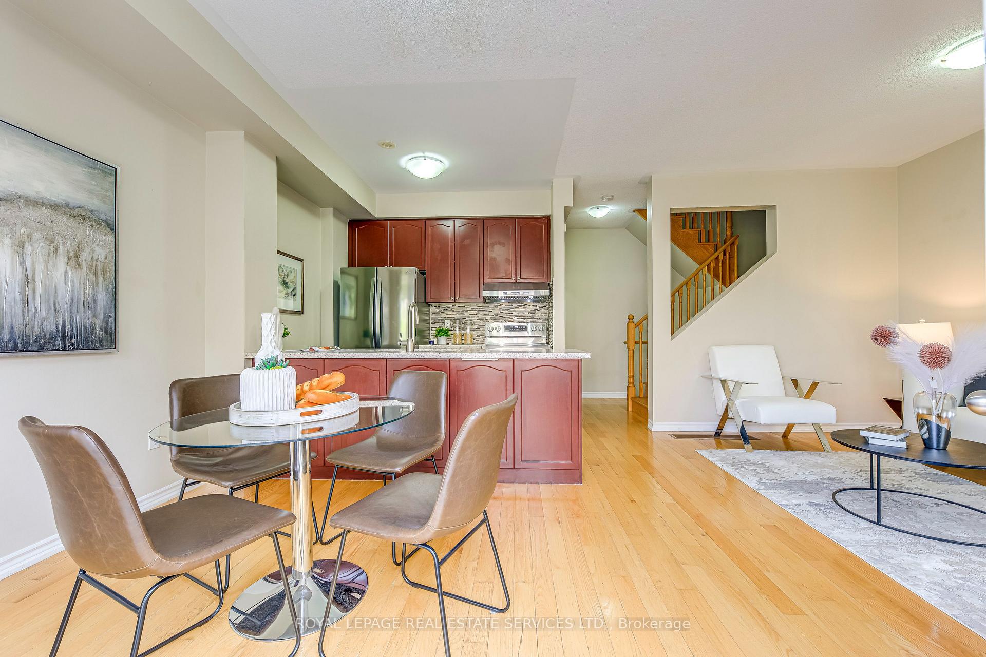 2435 Greenwich Drive #12