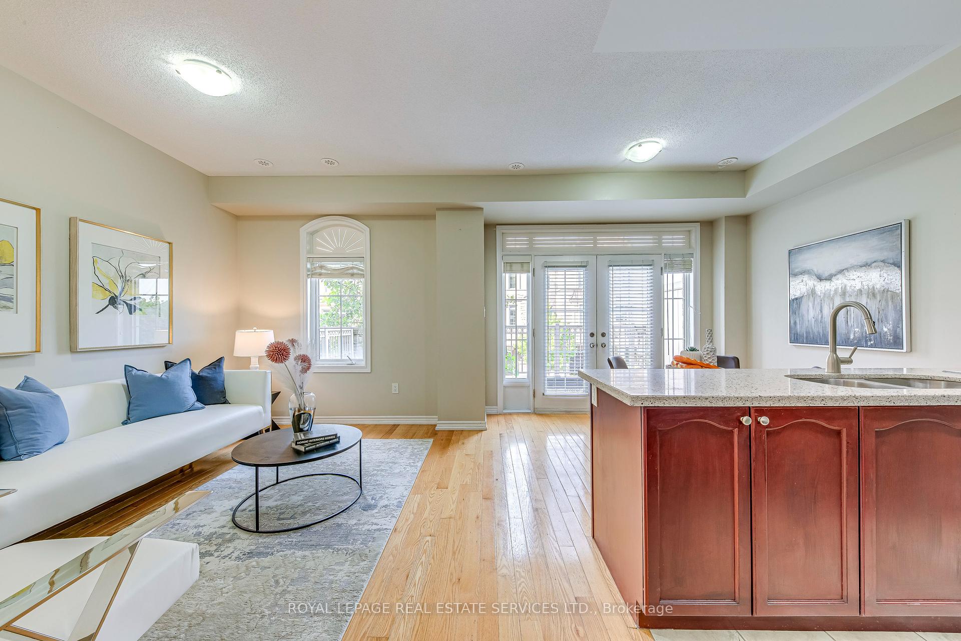 2435 Greenwich Drive #12