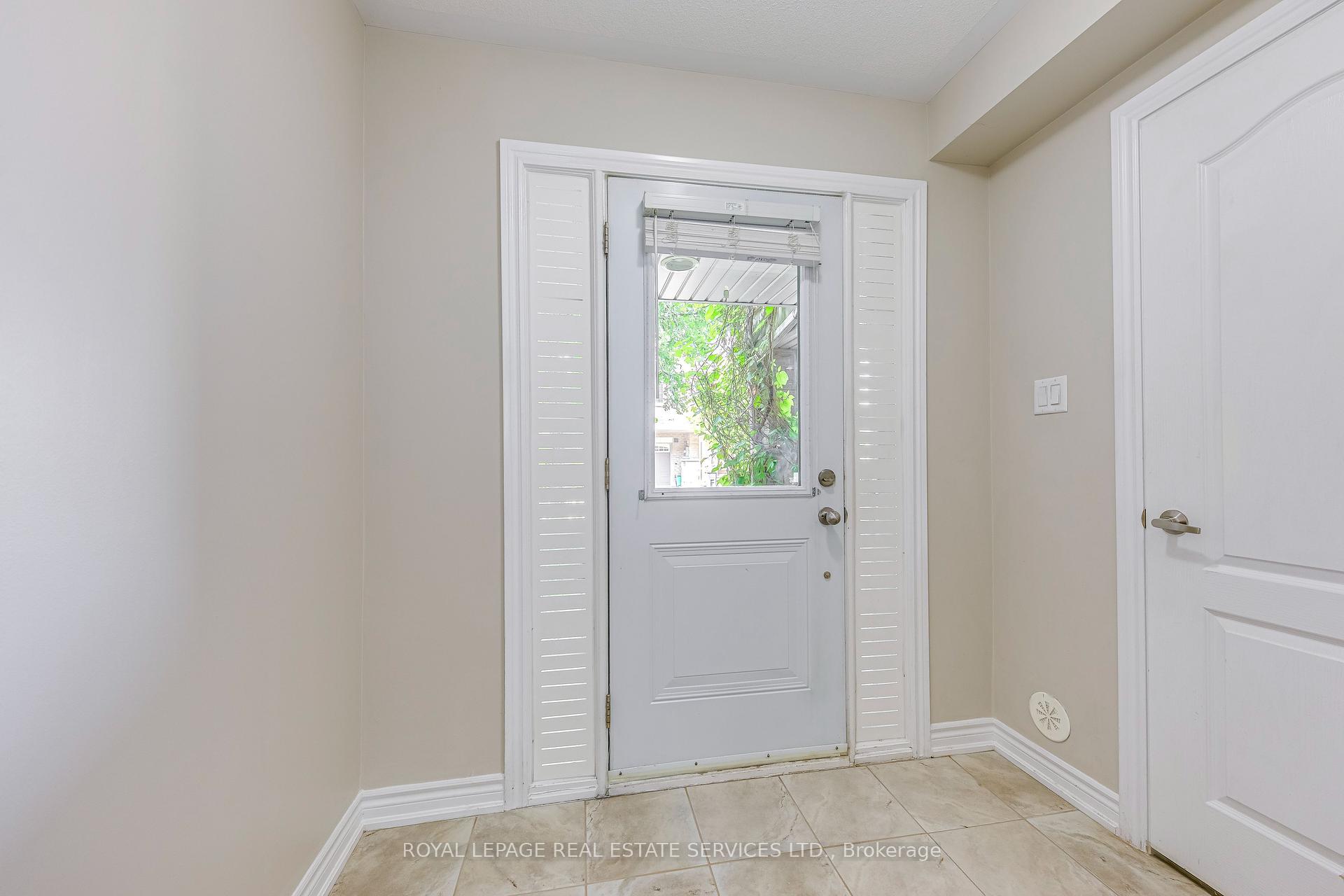 2435 Greenwich Drive #12